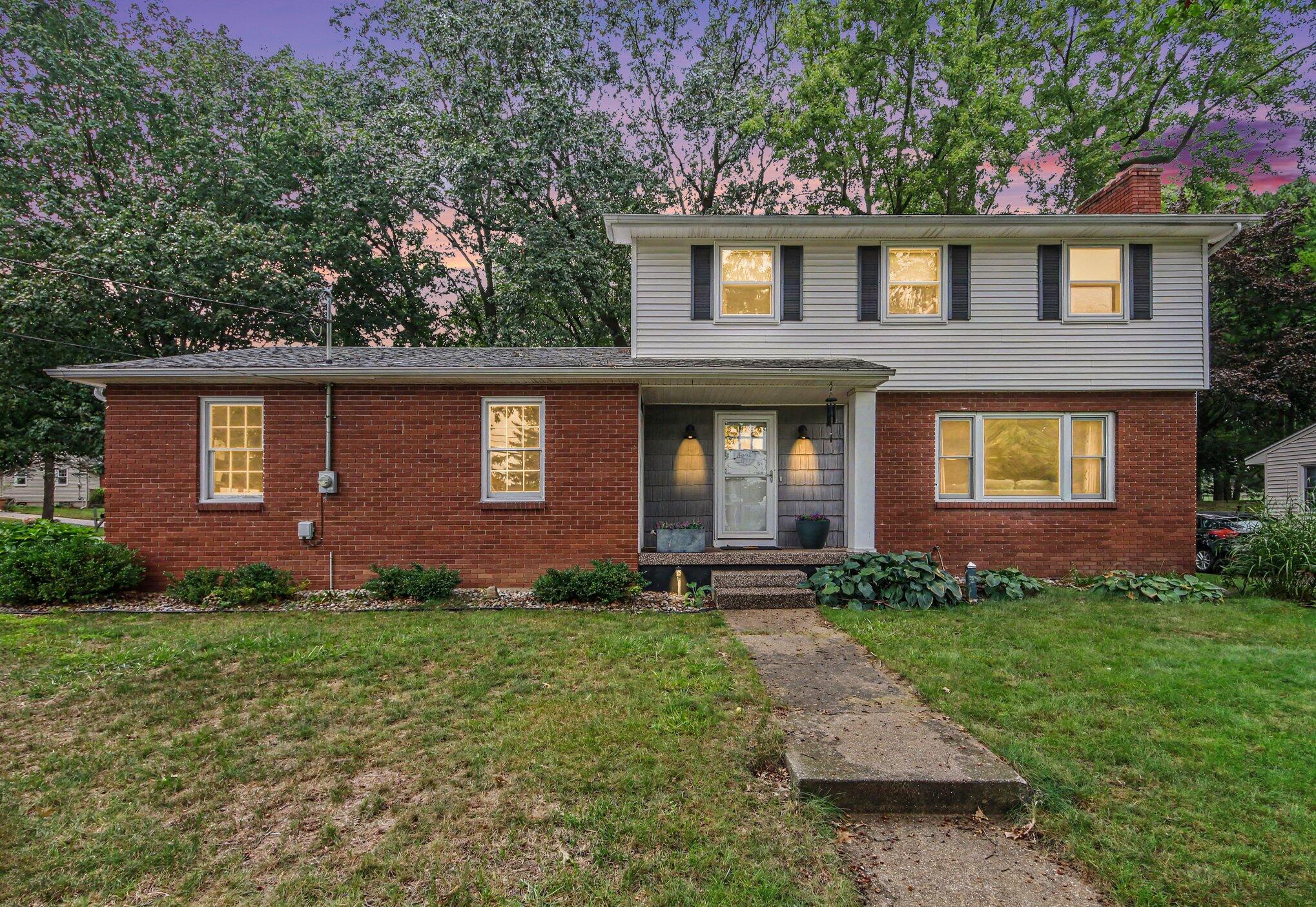 2623 Valley Avenue NW Grand Rapids MI 49544