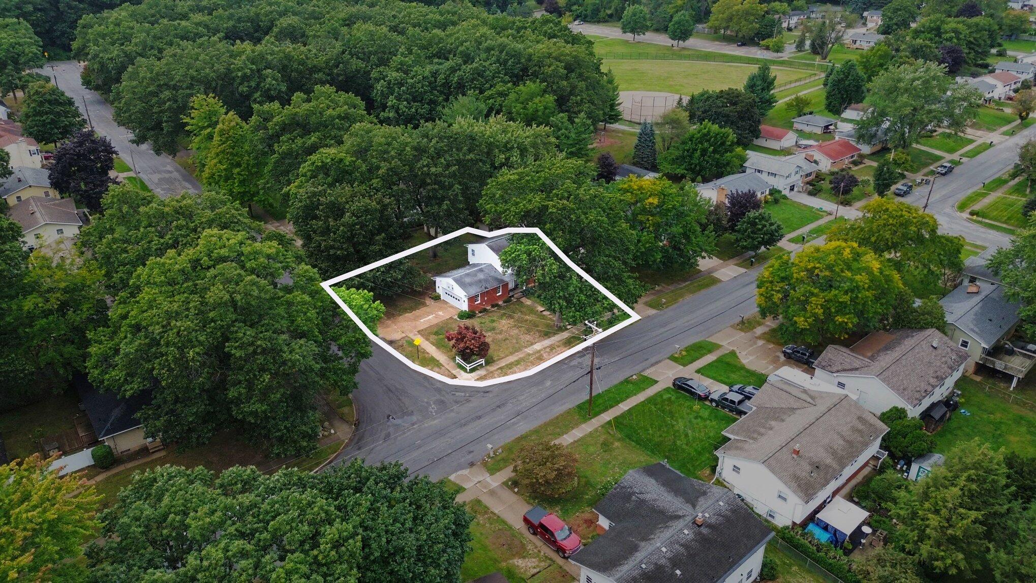 2623 Valley Avenue NW Grand Rapids MI 49544