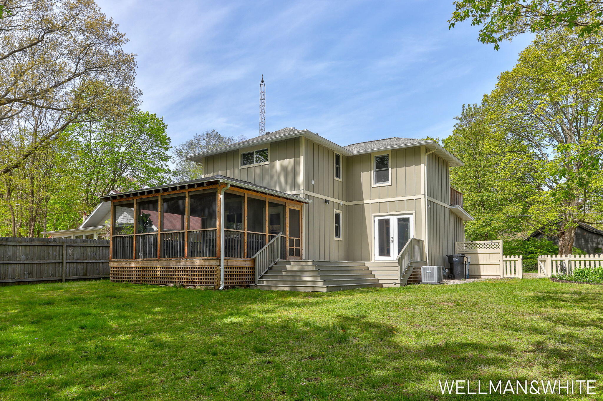 1005 Elizabeth Street Saugatuck MI 49453