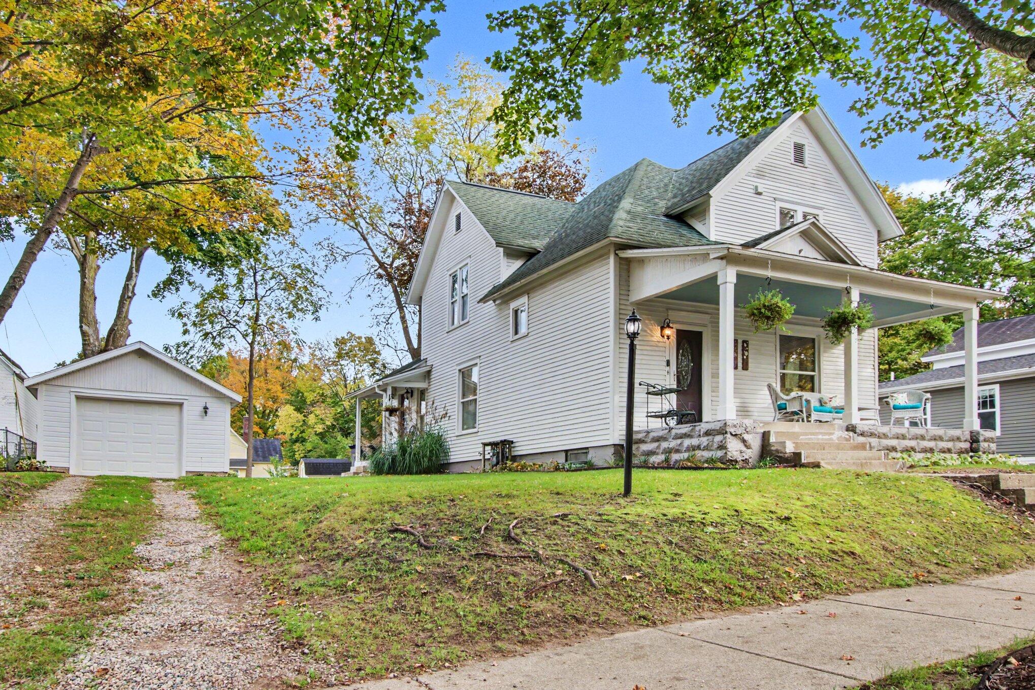 212 Race Street Allegan MI 49010