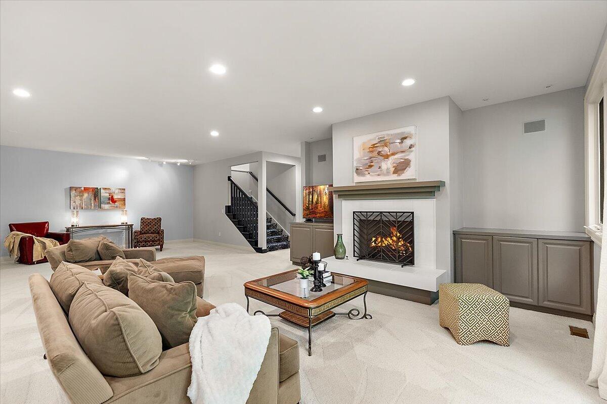 4166 Mystic Oak Court NE Grand Rapids MI 49525