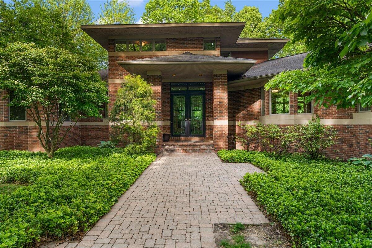 4166 Mystic Oak Court NE Grand Rapids MI 49525
