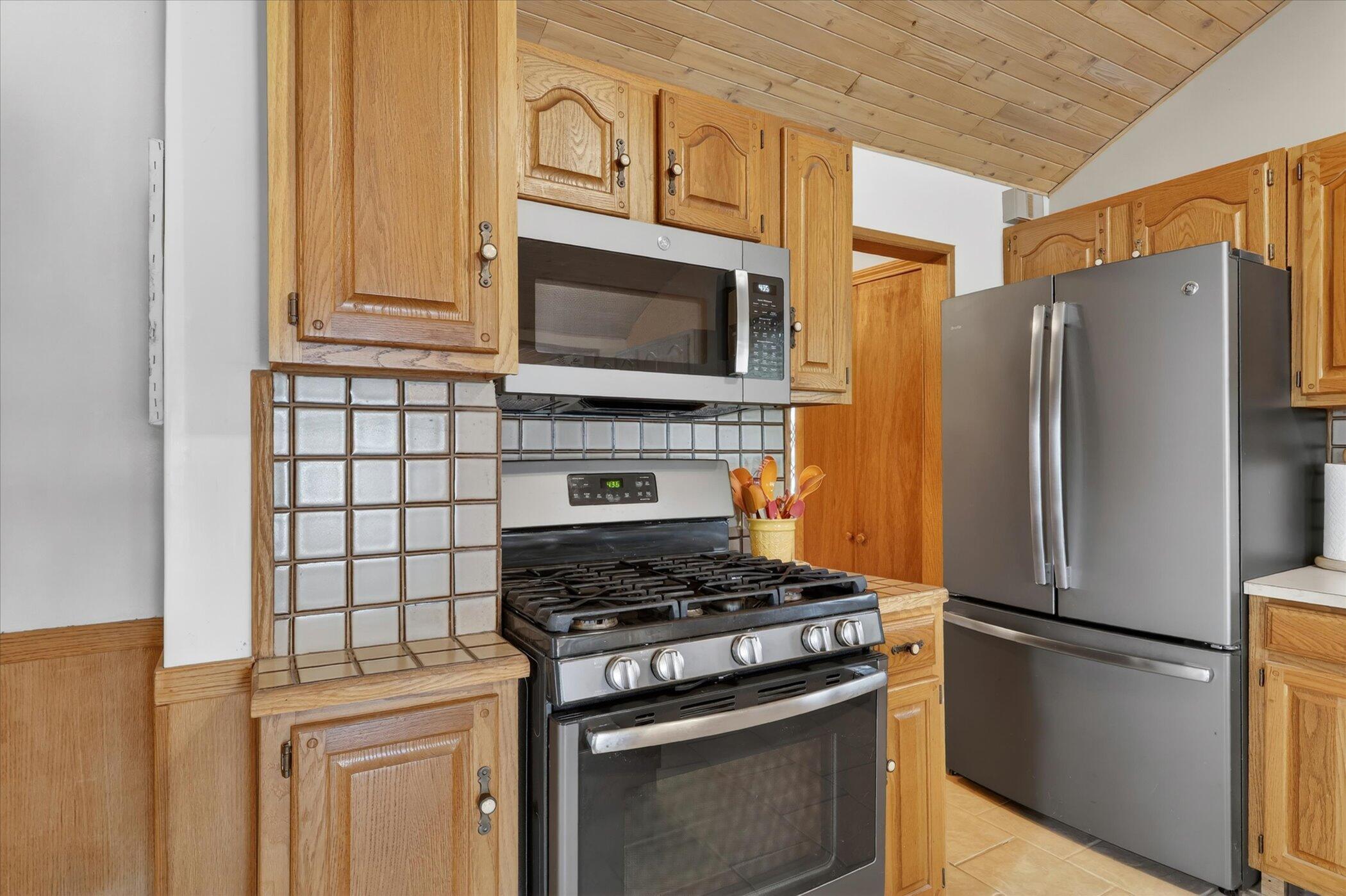 8412 Brower Lake Drive NE Rockford MI 49341