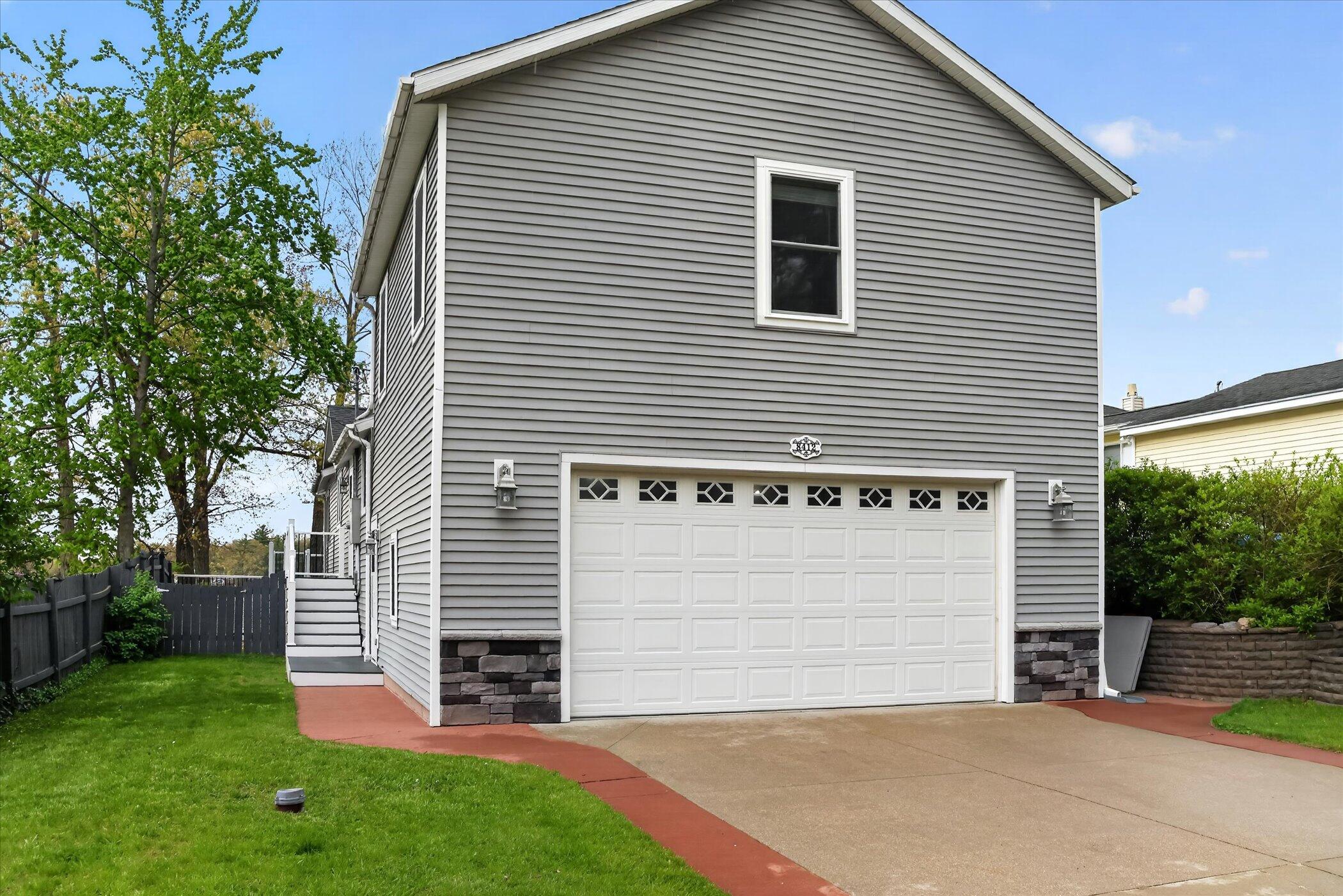 8412 Brower Lake Drive NE Rockford MI 49341
