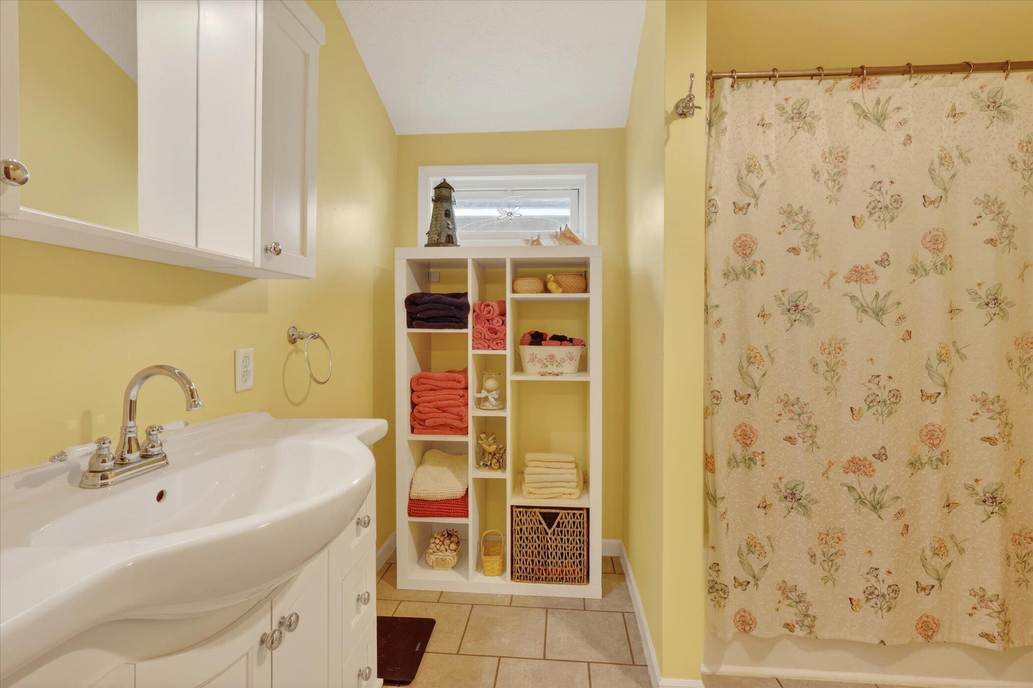 8412 Brower Lake Drive NE Rockford MI 49341