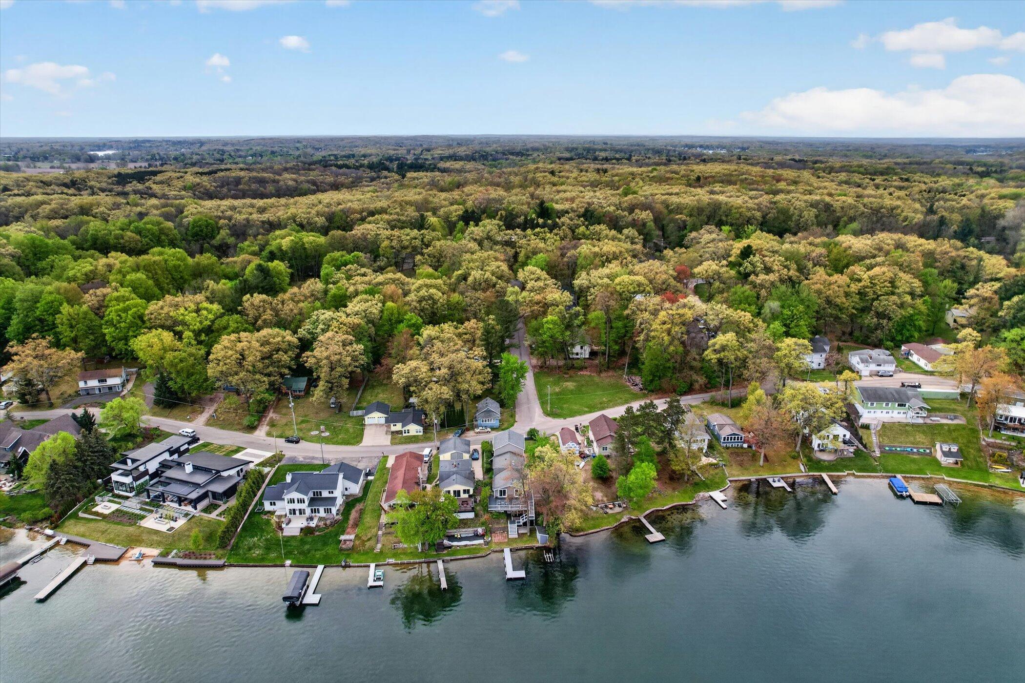 8412 Brower Lake Drive NE Rockford MI 49341