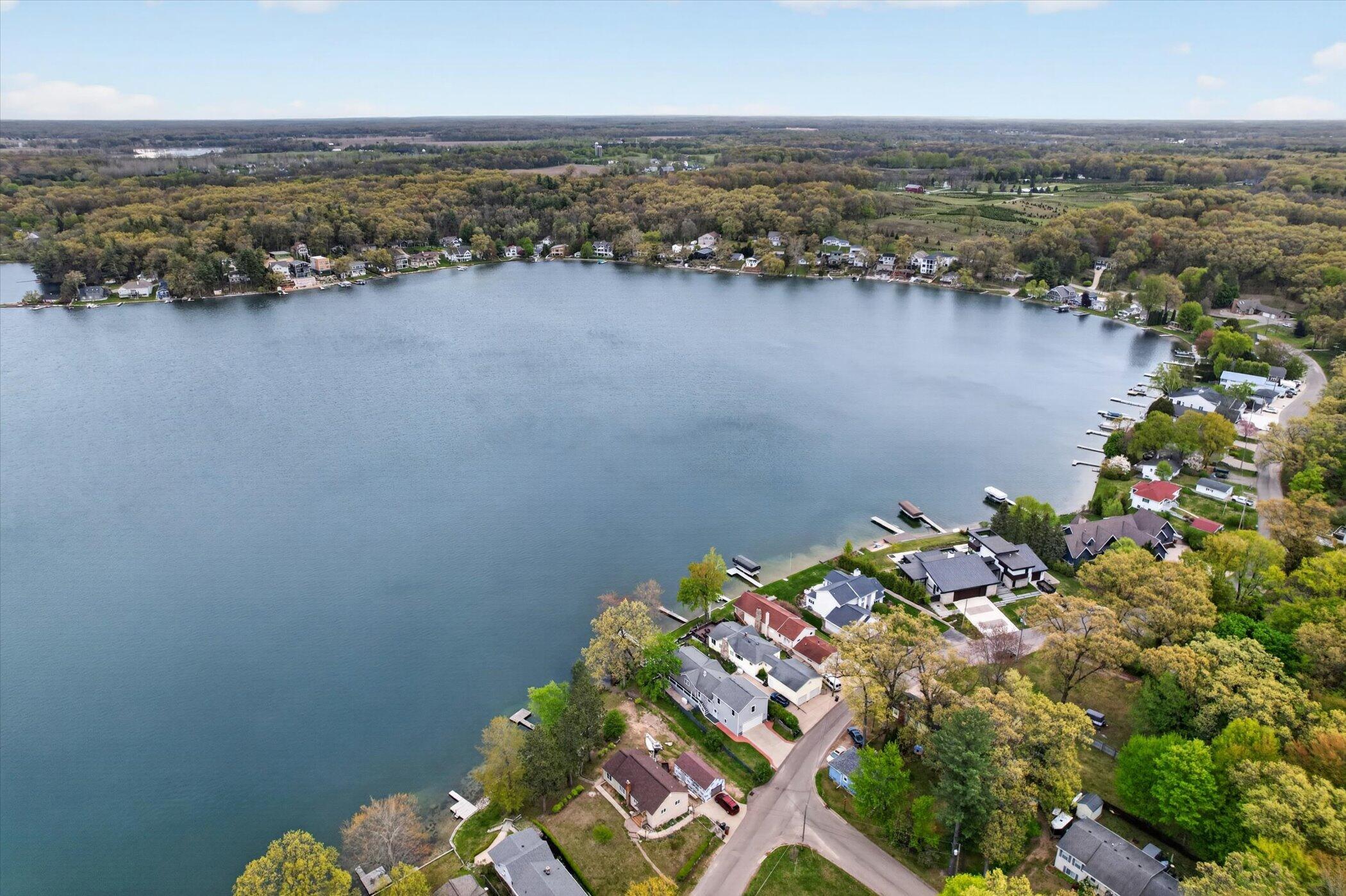 8412 Brower Lake Drive NE Rockford MI 49341