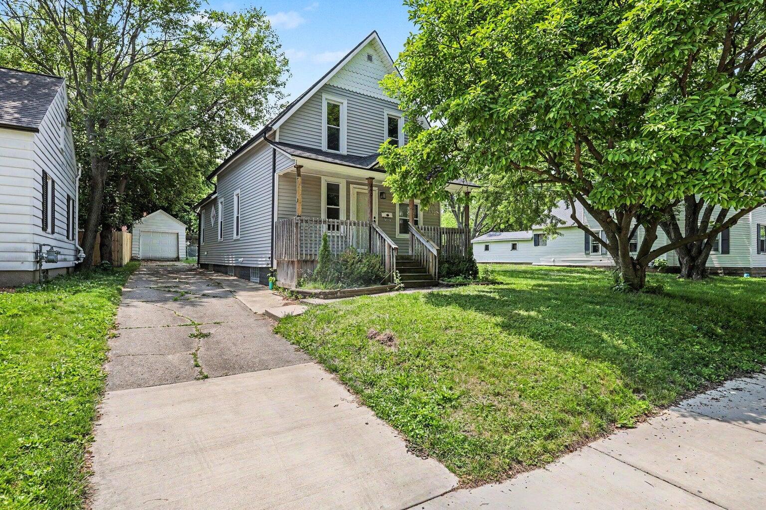 840 Spencer Street NE Grand Rapids MI 49505
