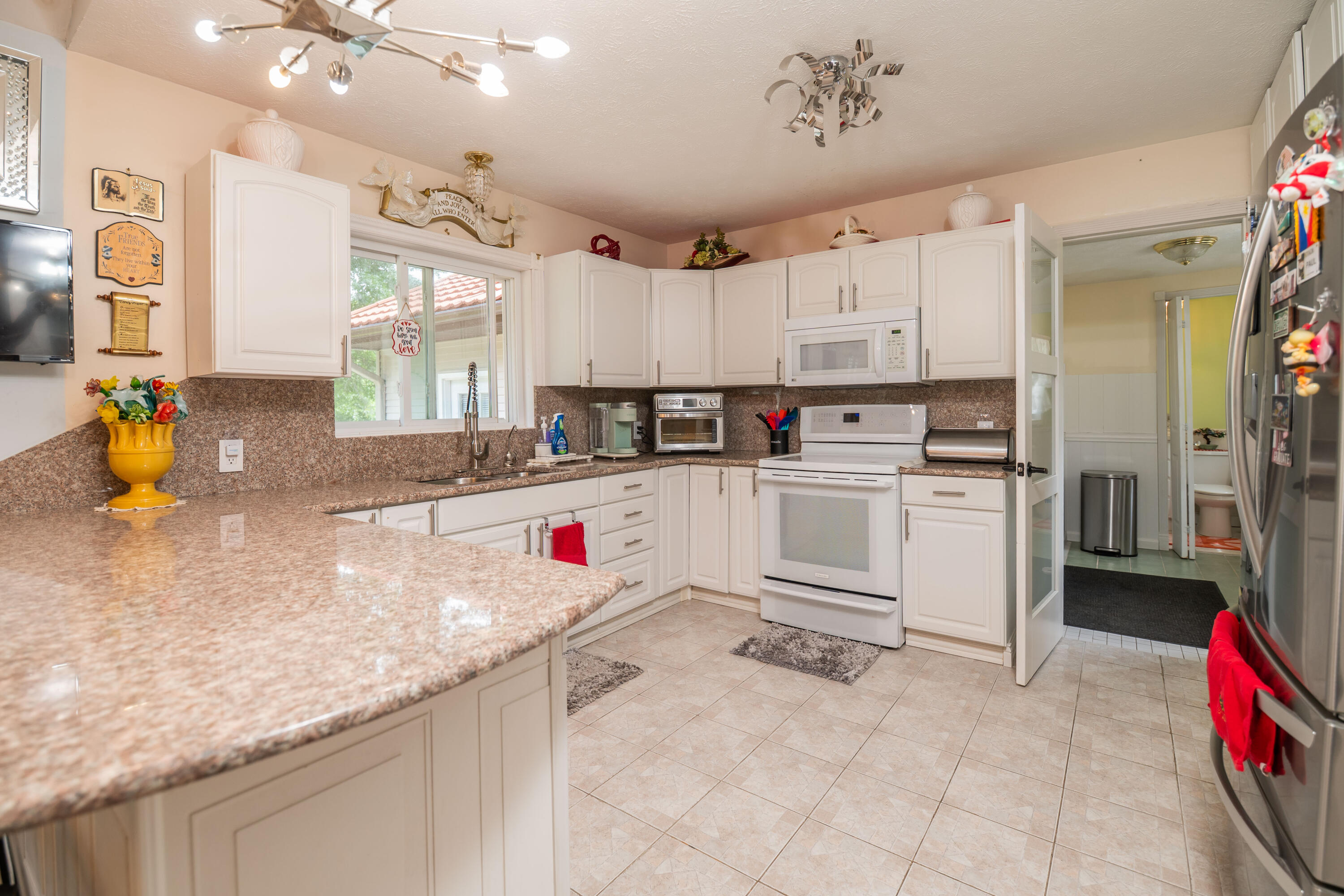 989 NE Mccabe Avenue NE Ada MI 49301