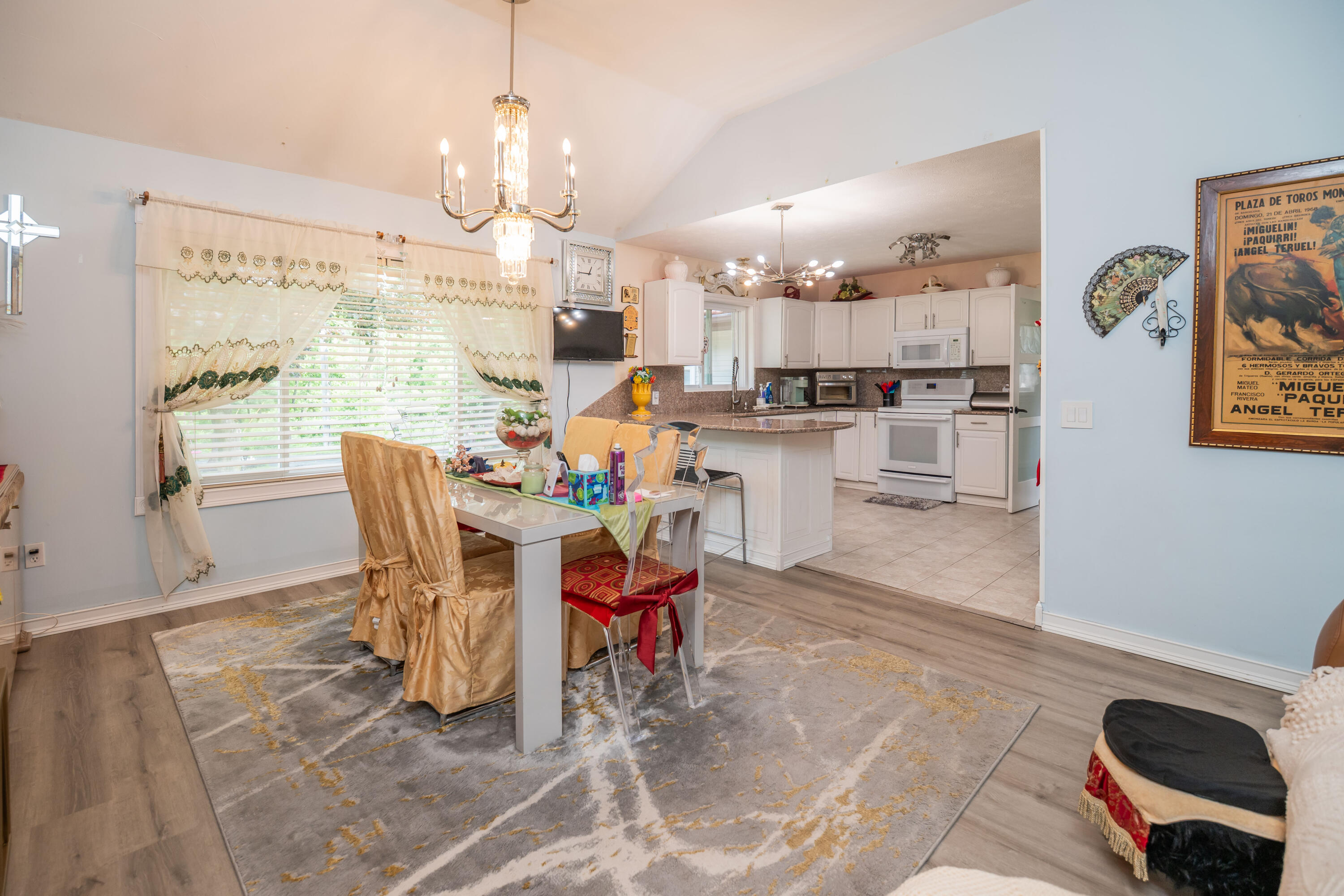 989 NE Mccabe Avenue NE Ada MI 49301