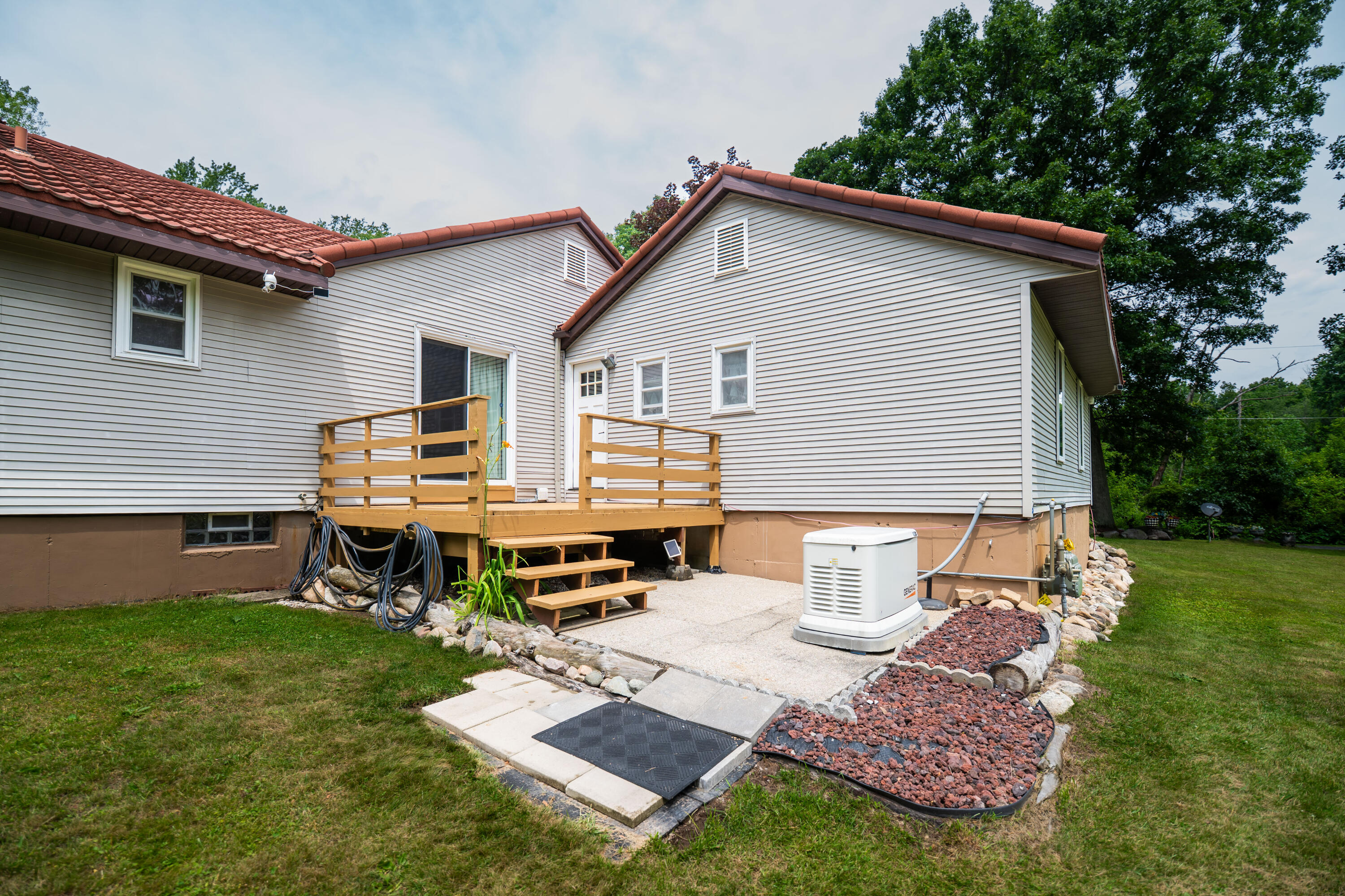 989 NE Mccabe Avenue NE Ada MI 49301