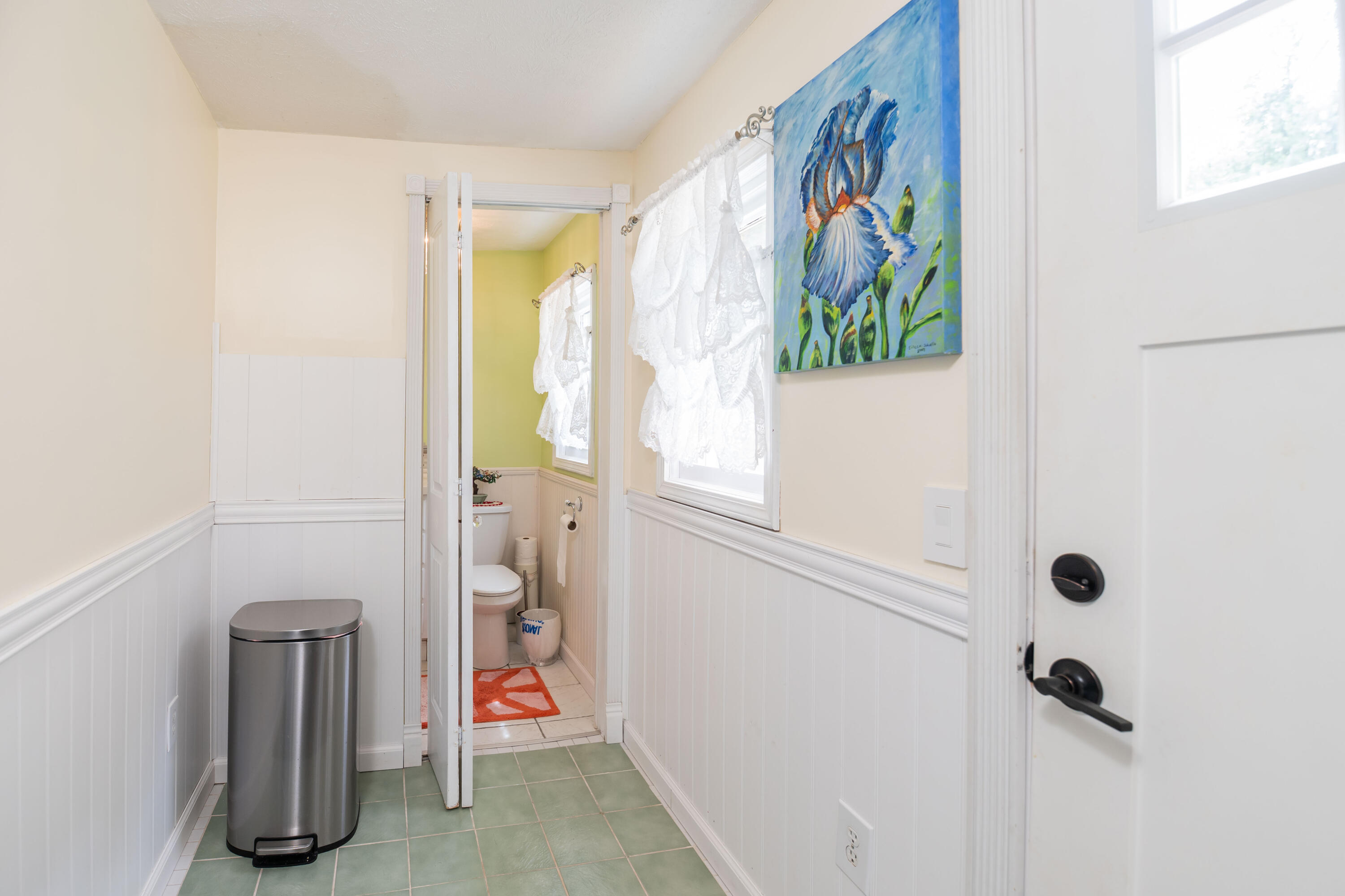 989 NE Mccabe Avenue NE Ada MI 49301
