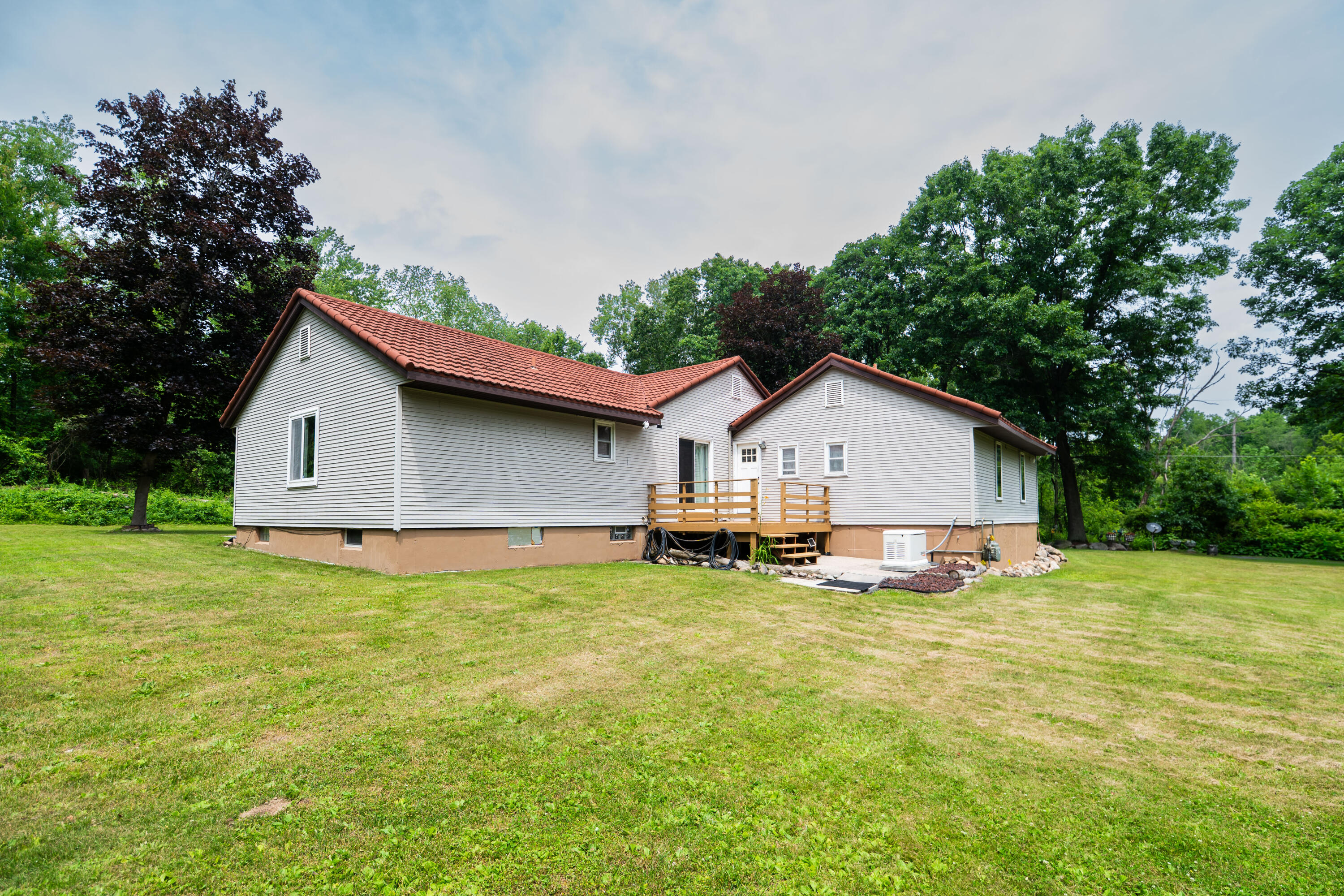 989 NE Mccabe Avenue NE Ada MI 49301