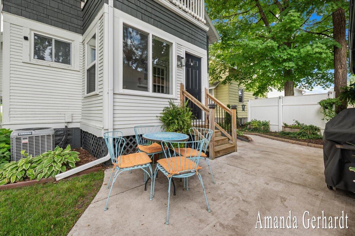 1500 Powers Avenue NW Grand Rapids MI 49504