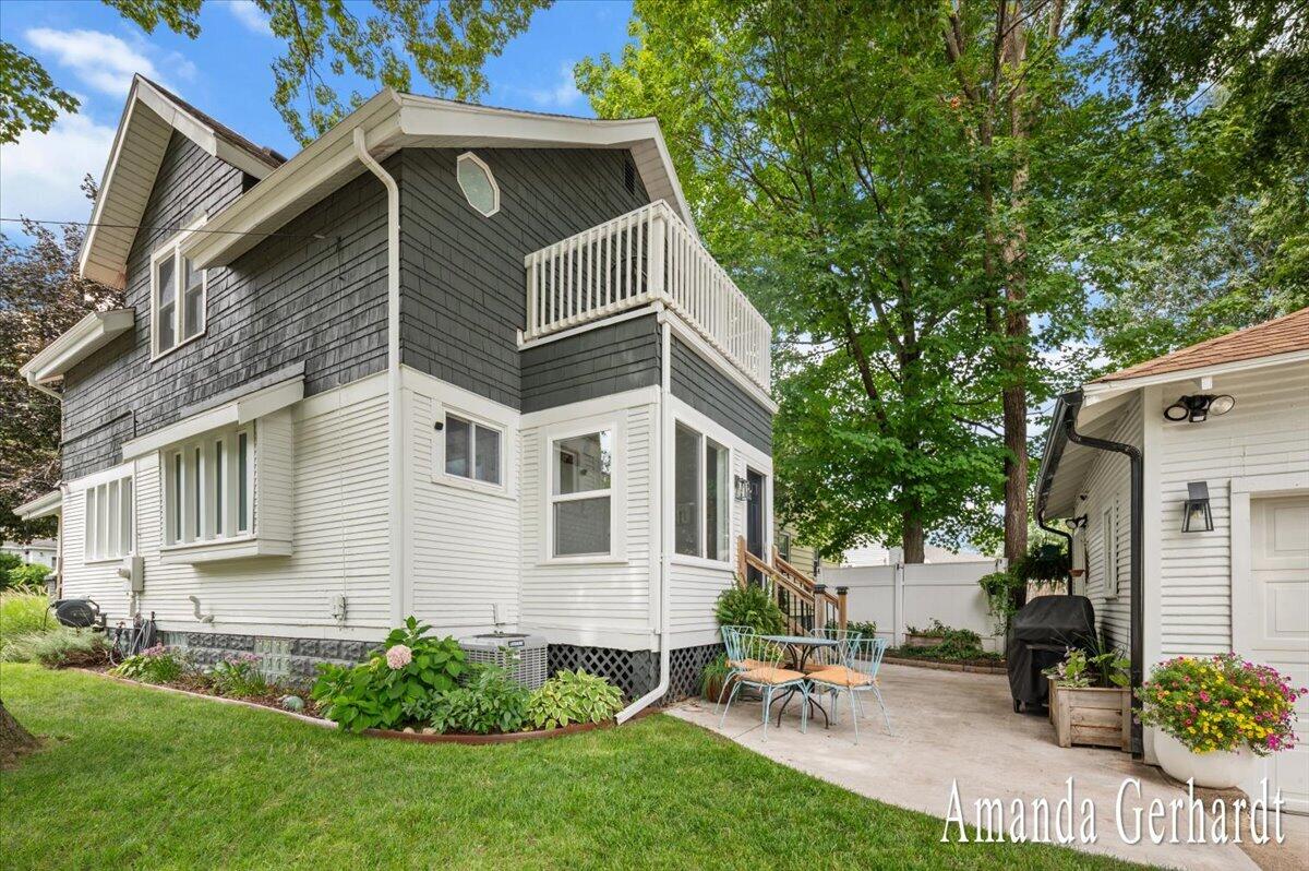 1500 Powers Avenue NW Grand Rapids MI 49504