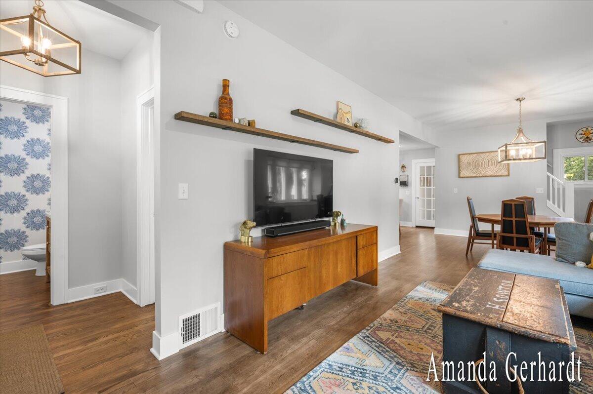 1500 Powers Avenue NW Grand Rapids MI 49504