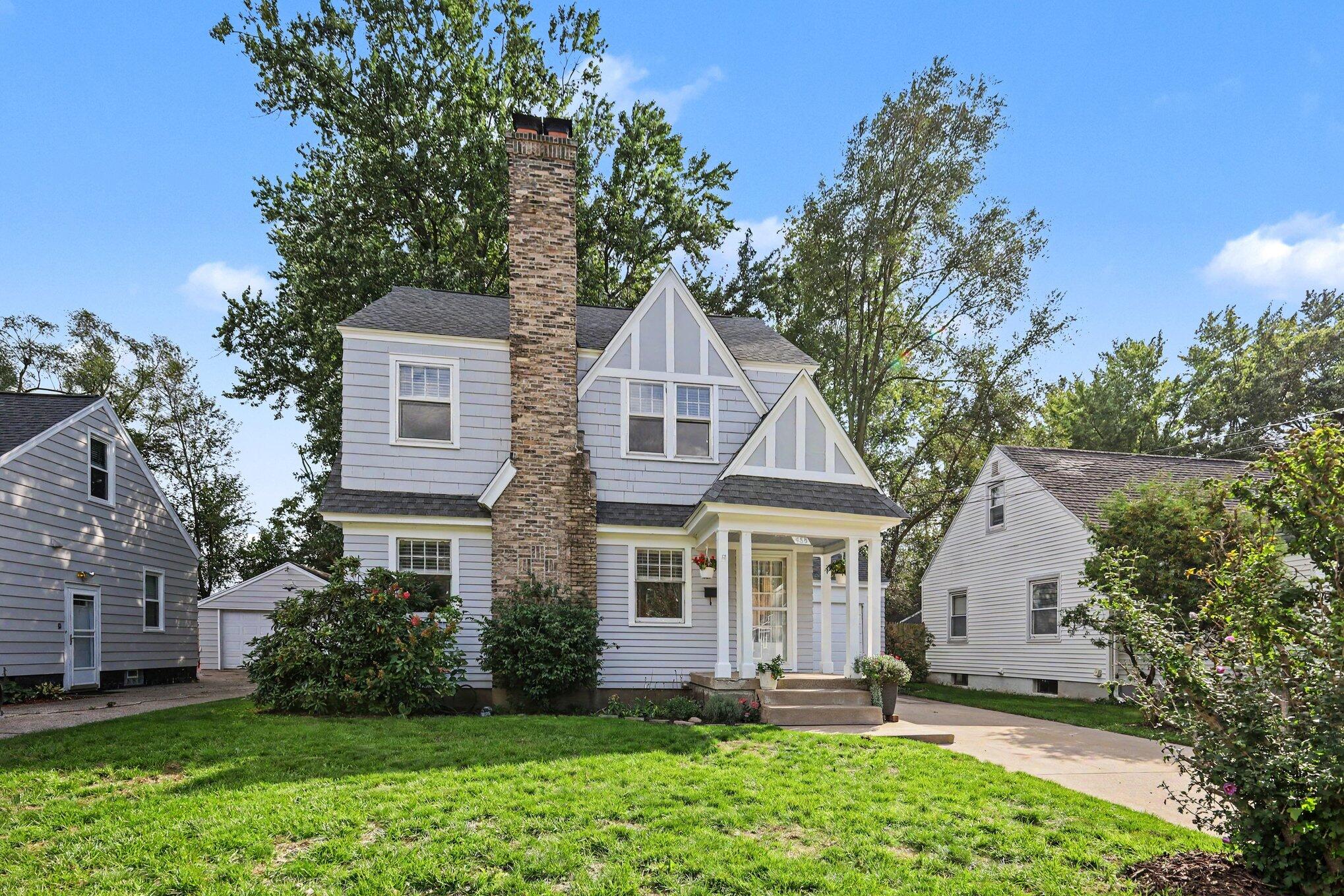 458 Van Allen Street SE Grand Rapids MI 49548