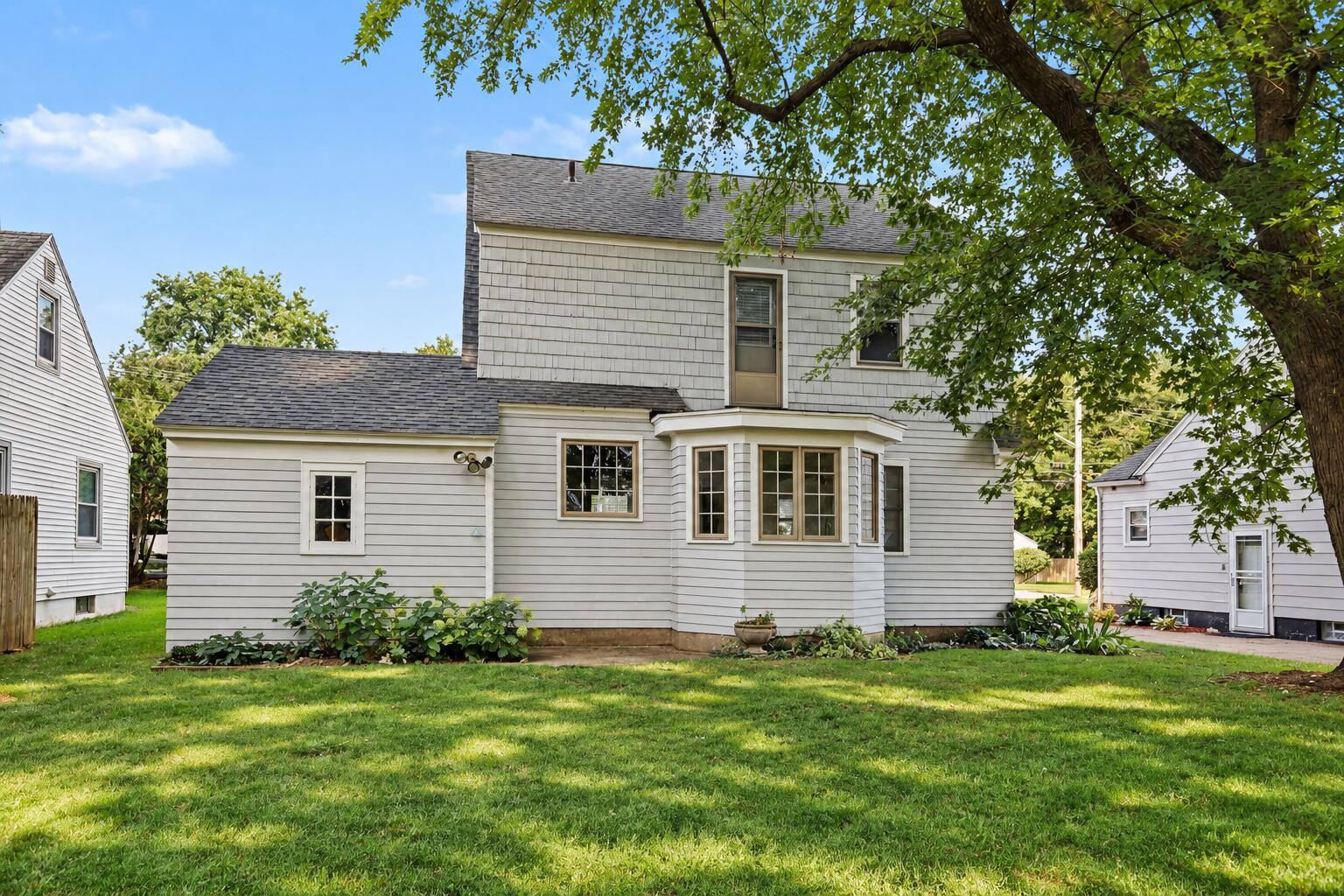 458 Van Allen Street SE Grand Rapids MI 49548