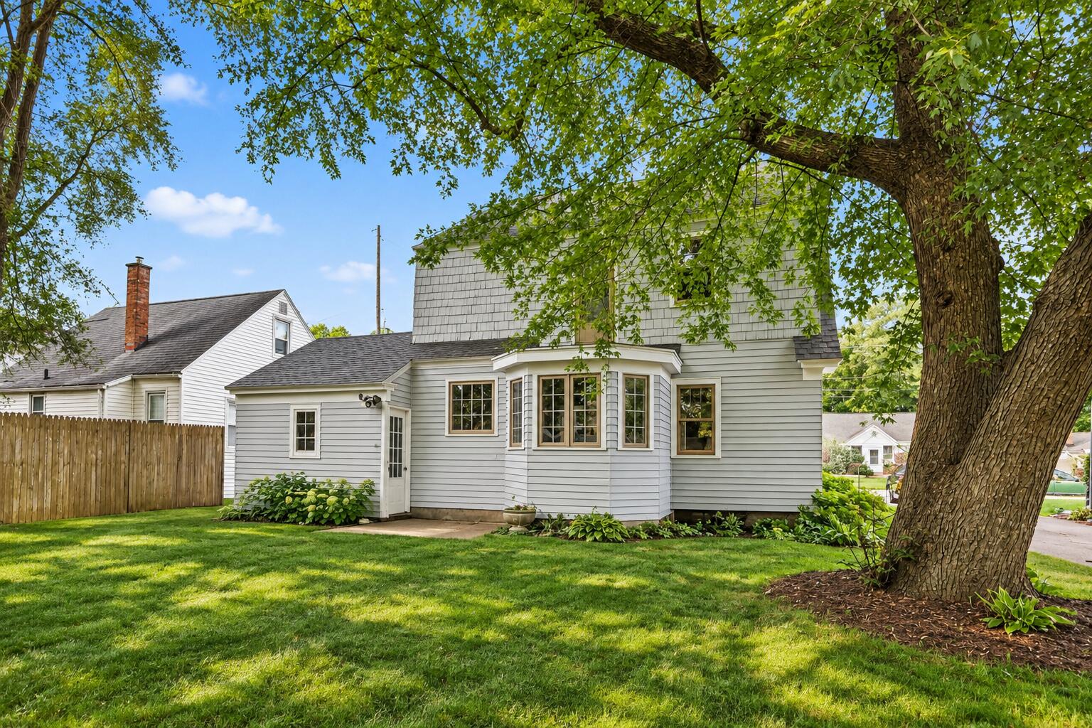 458 Van Allen Street SE Grand Rapids MI 49548