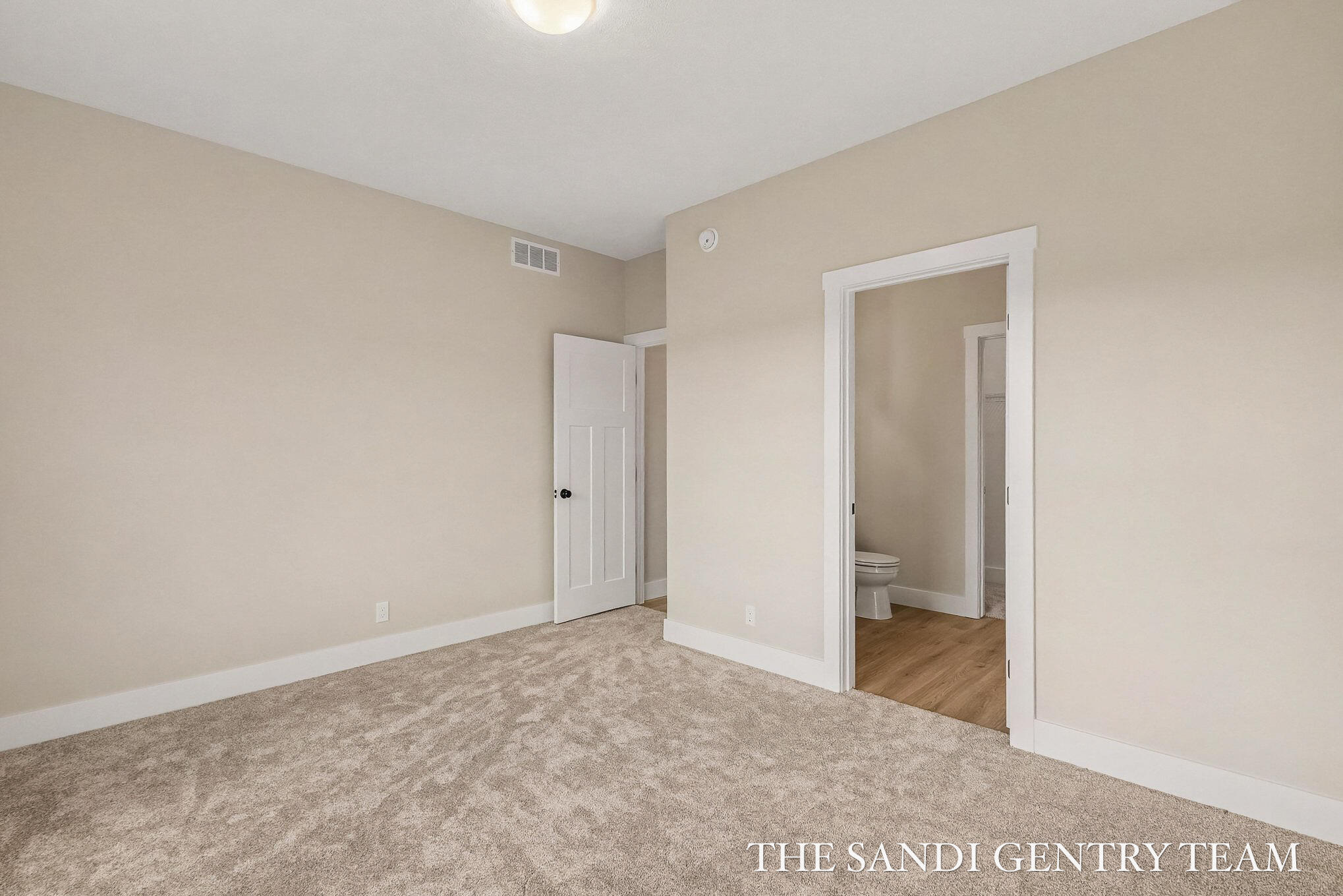 2489 Gray Wolf Way Muskegon MI 49444