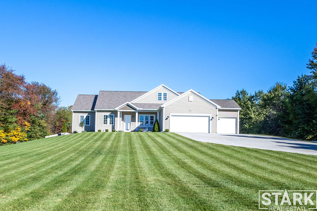 2320 E Mount Garfield Road Muskegon MI 49444