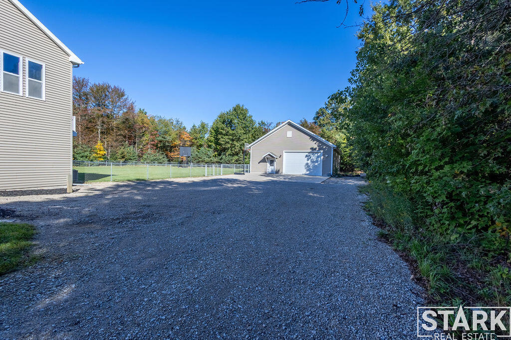 2320 E Mount Garfield Road Muskegon MI 49444
