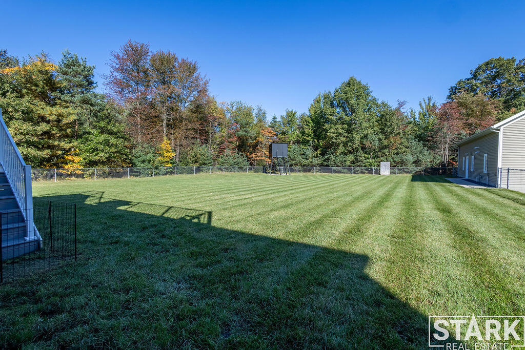 2320 E Mount Garfield Road Muskegon MI 49444
