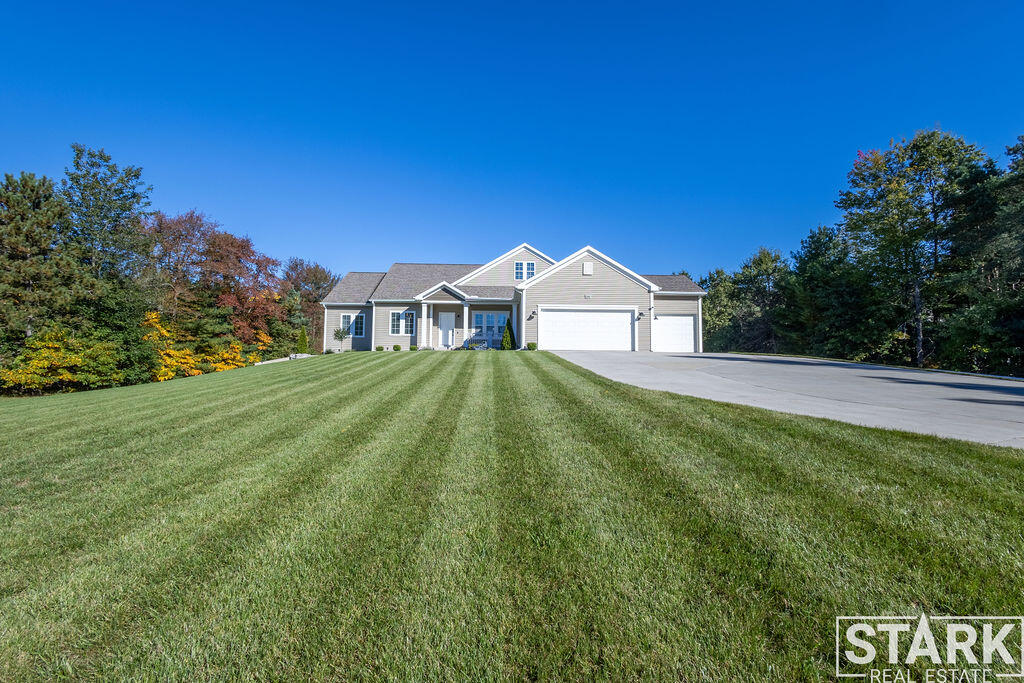 2320 E Mount Garfield Road Muskegon MI 49444