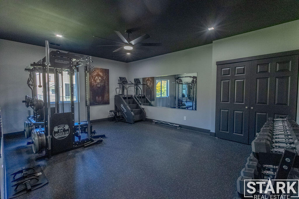 2320 E Mount Garfield Road Muskegon MI 49444