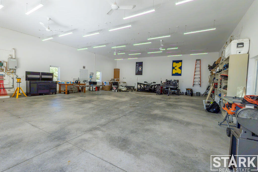 2320 E Mount Garfield Road Muskegon MI 49444