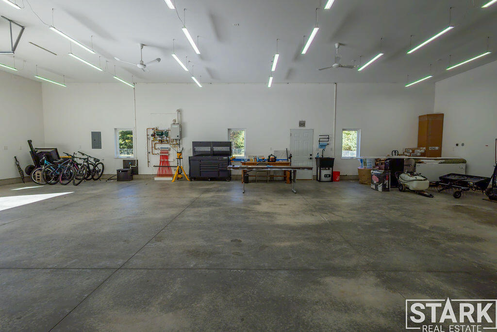 2320 E Mount Garfield Road Muskegon MI 49444
