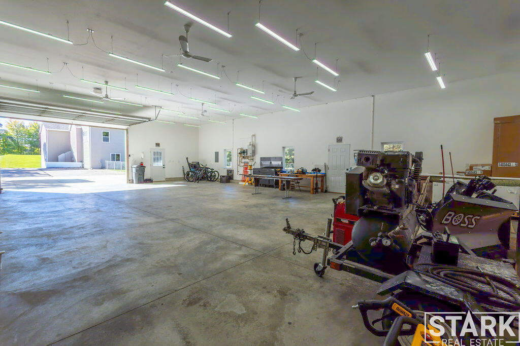 2320 E Mount Garfield Road Muskegon MI 49444
