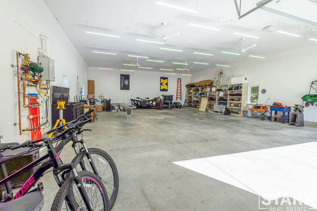 2320 E Mount Garfield Road Muskegon MI 49444