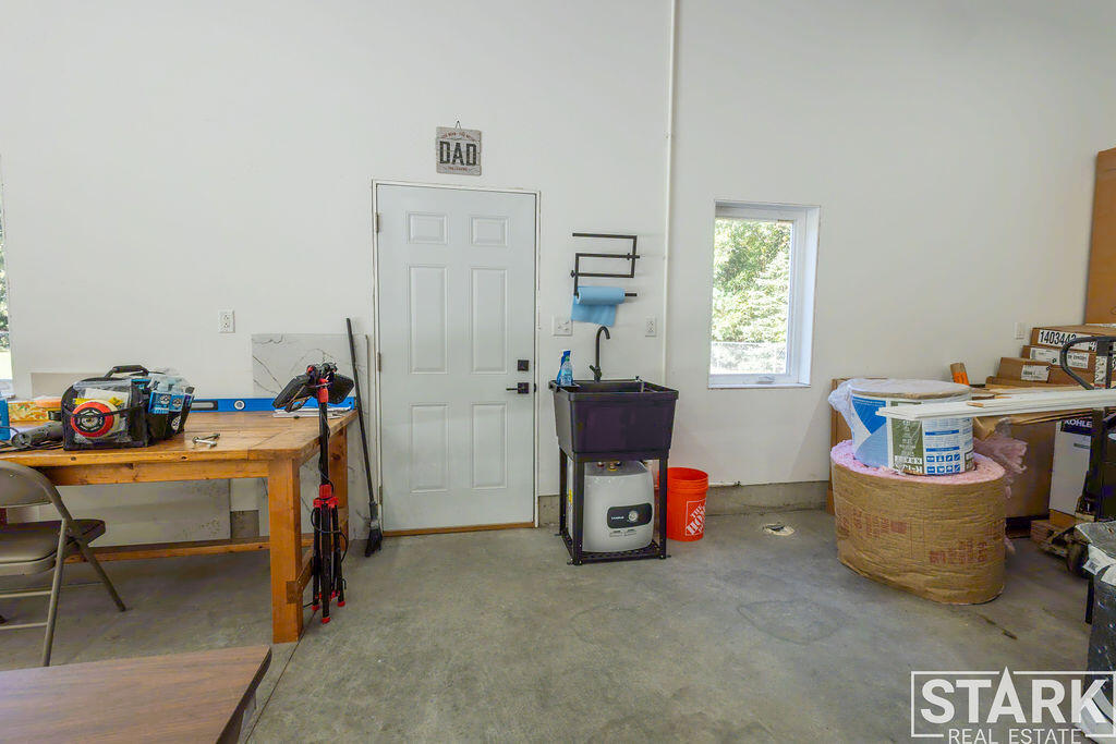 2320 E Mount Garfield Road Muskegon MI 49444