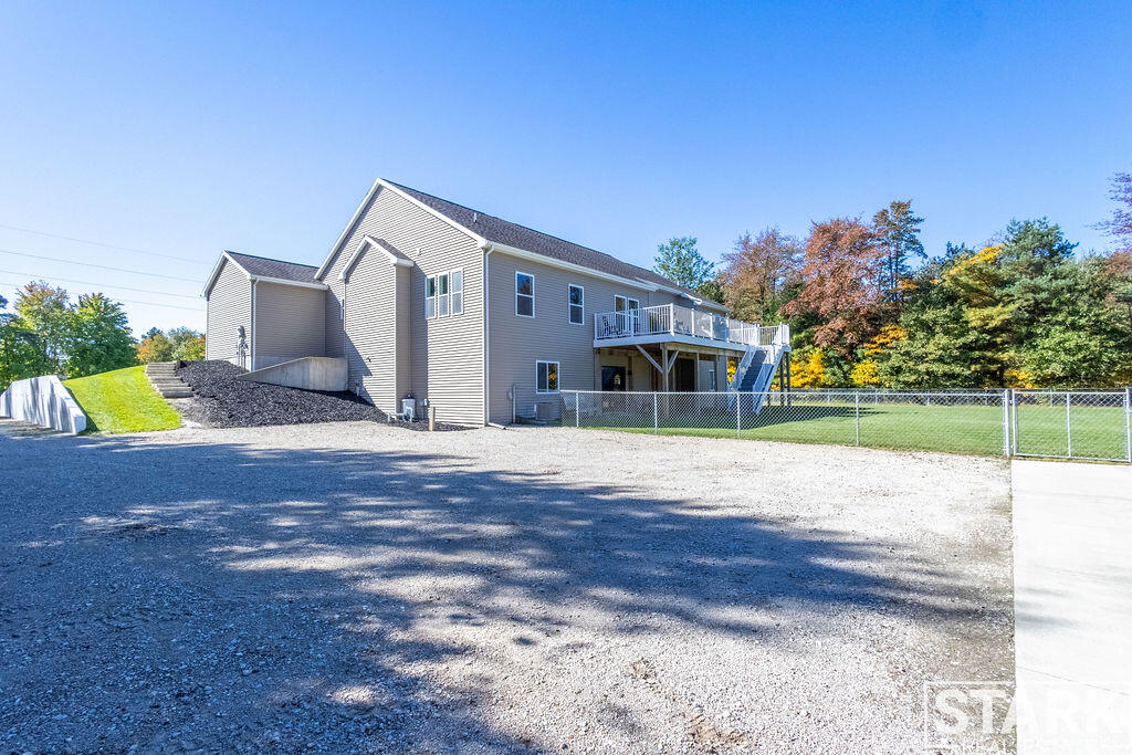 2320 E Mount Garfield Road Muskegon MI 49444