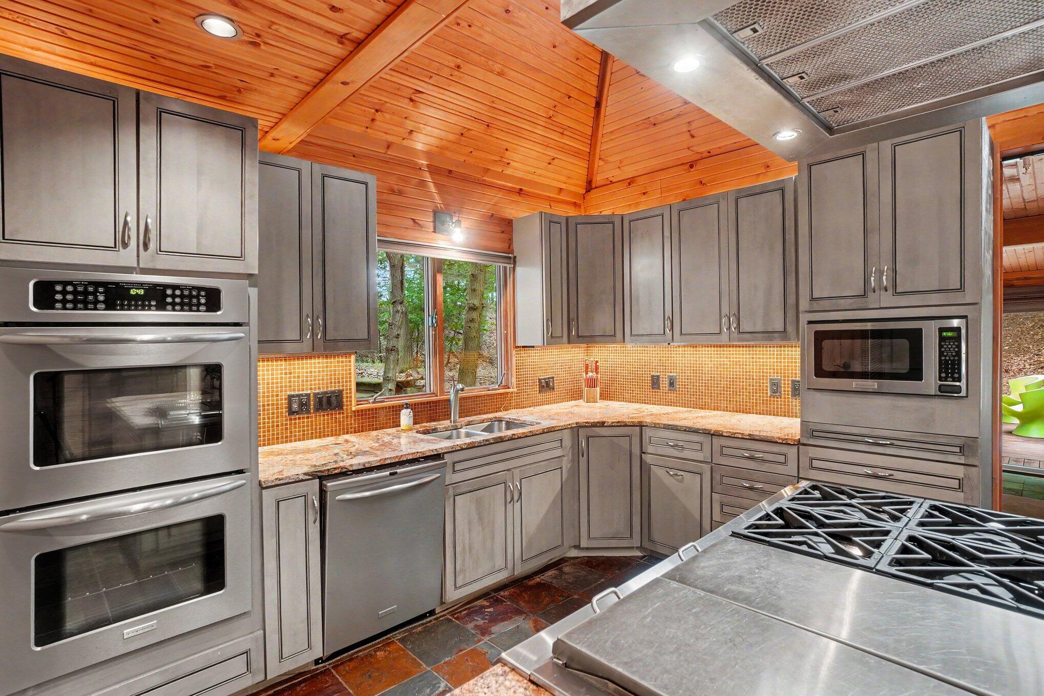 20 Crescent Hill Grand Haven MI 49417