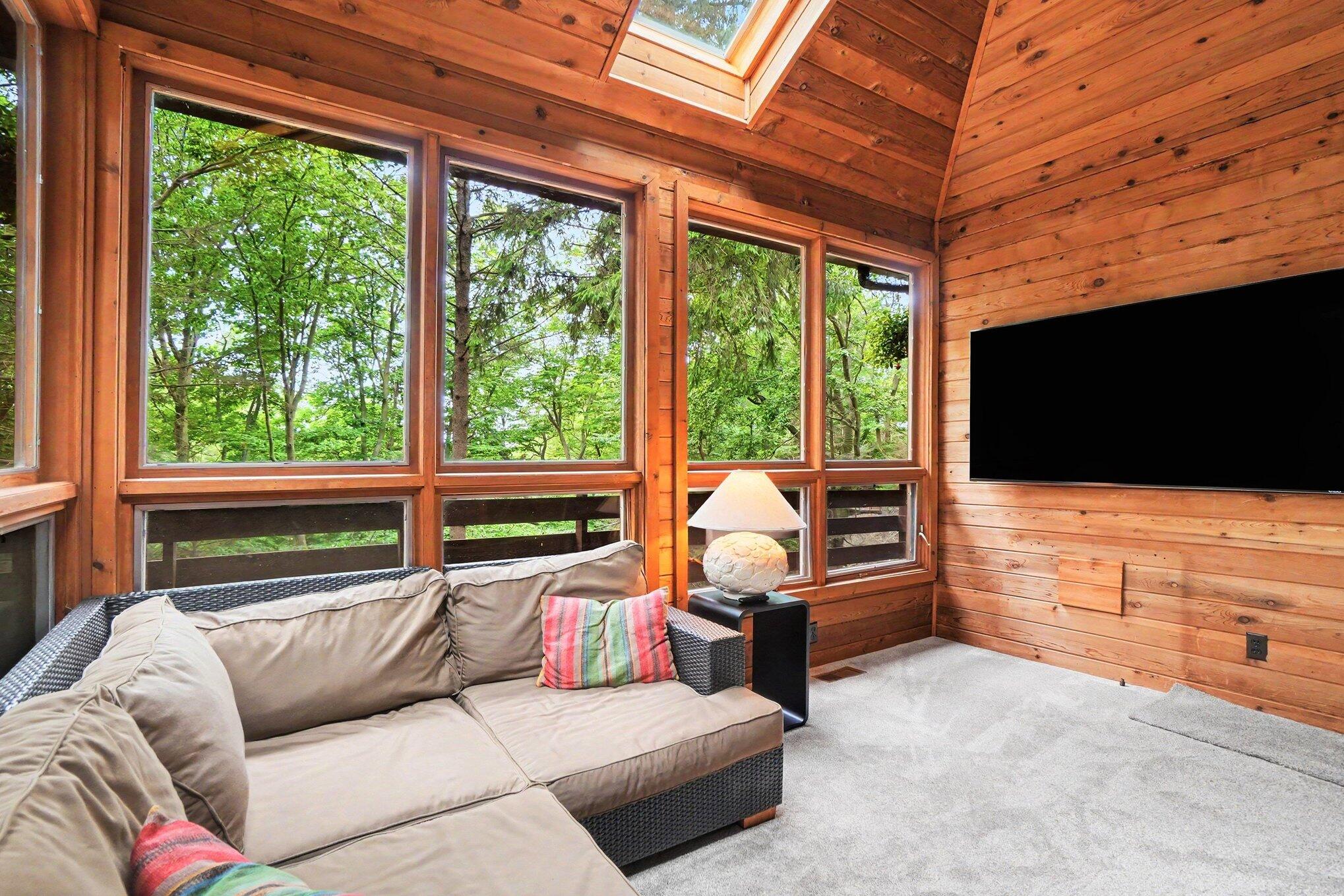 20 Crescent Hill Grand Haven MI 49417