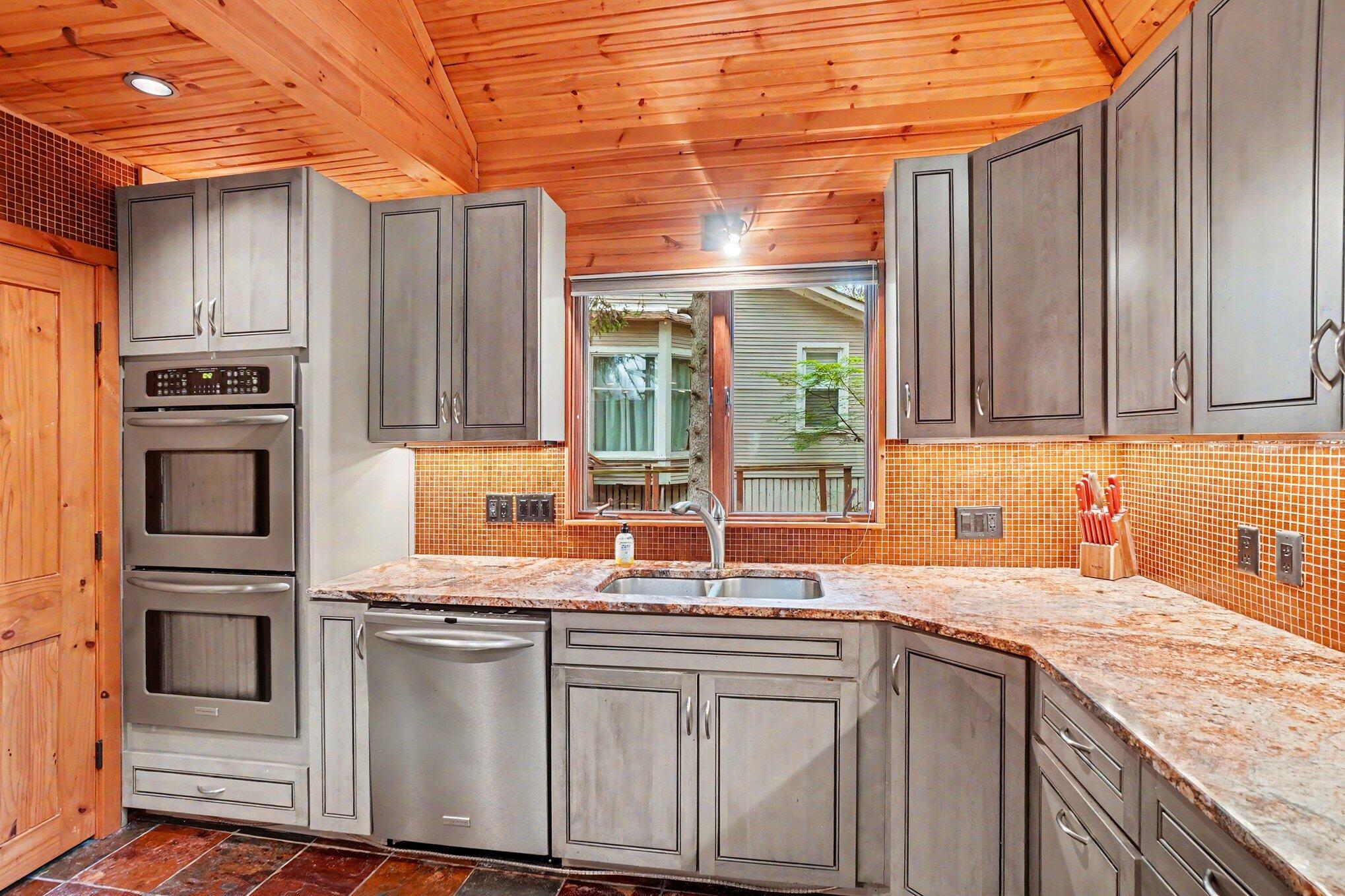 20 Crescent Hill Grand Haven MI 49417