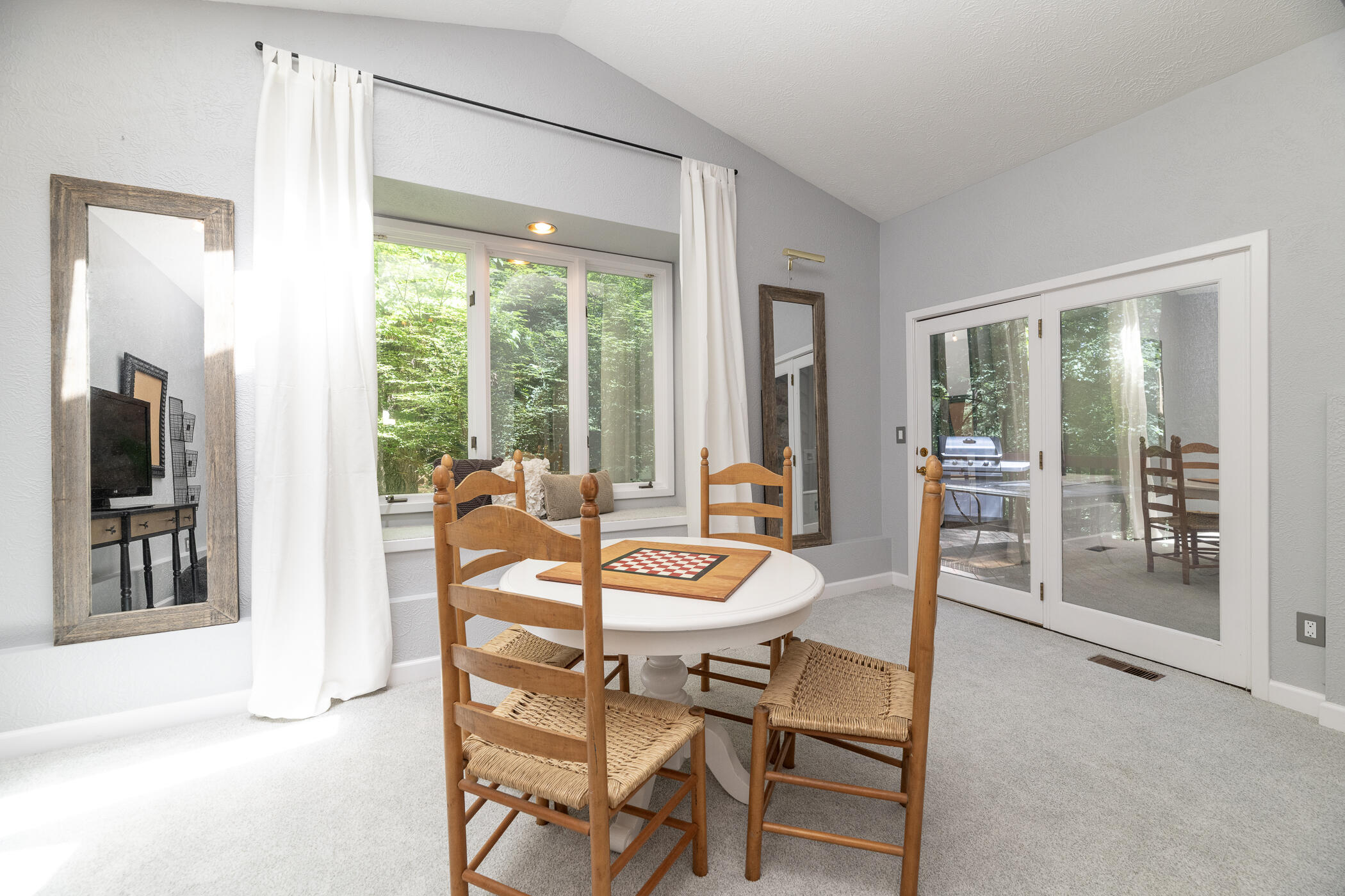 7129 Lakeridge Place Kalamazoo MI 49009