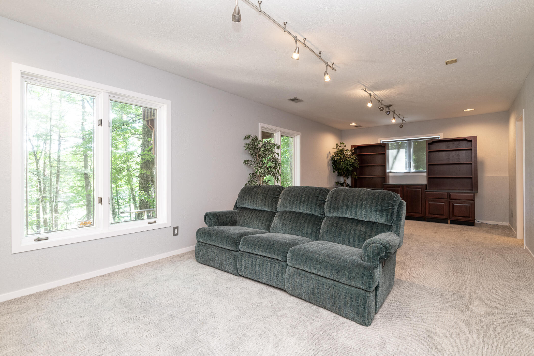 7129 Lakeridge Place Kalamazoo MI 49009