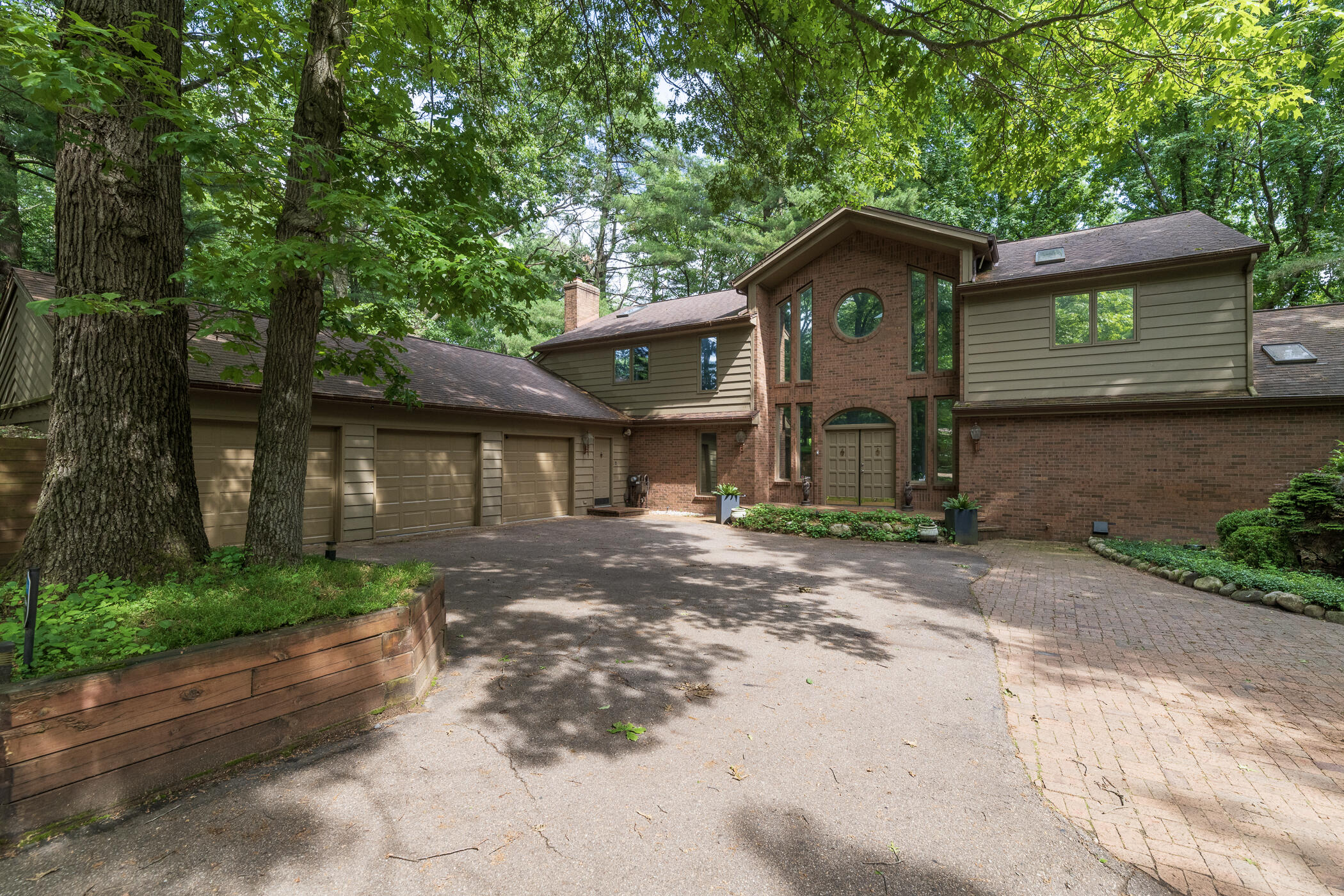 7129 Lakeridge Place Kalamazoo MI 49009