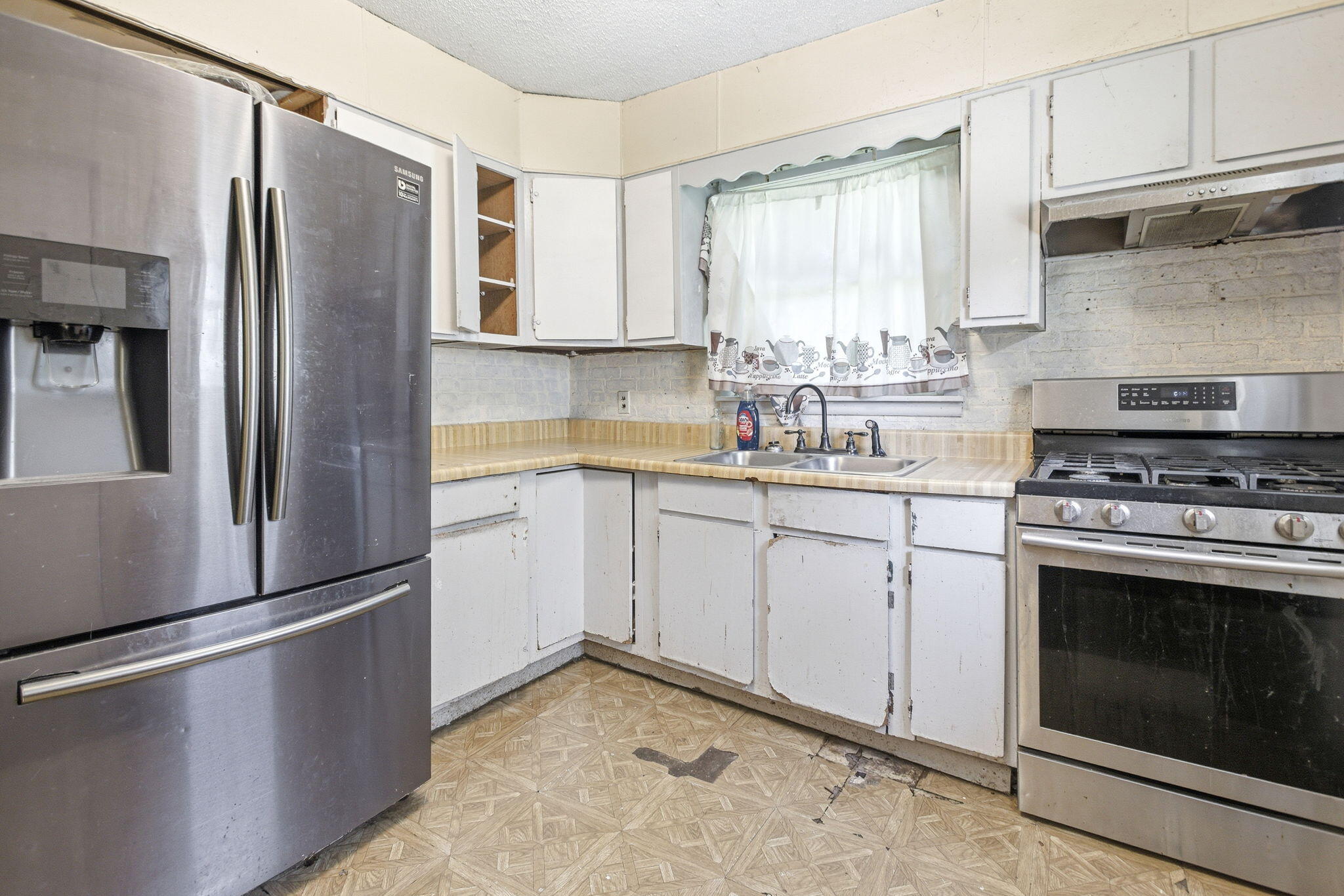 7275 Helen Coloma MI 49038