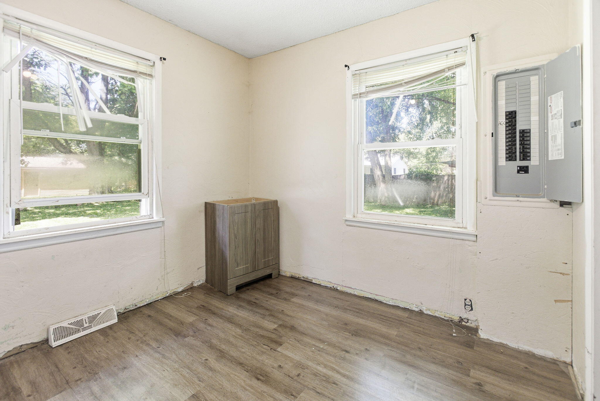 7275 Helen Coloma MI 49038