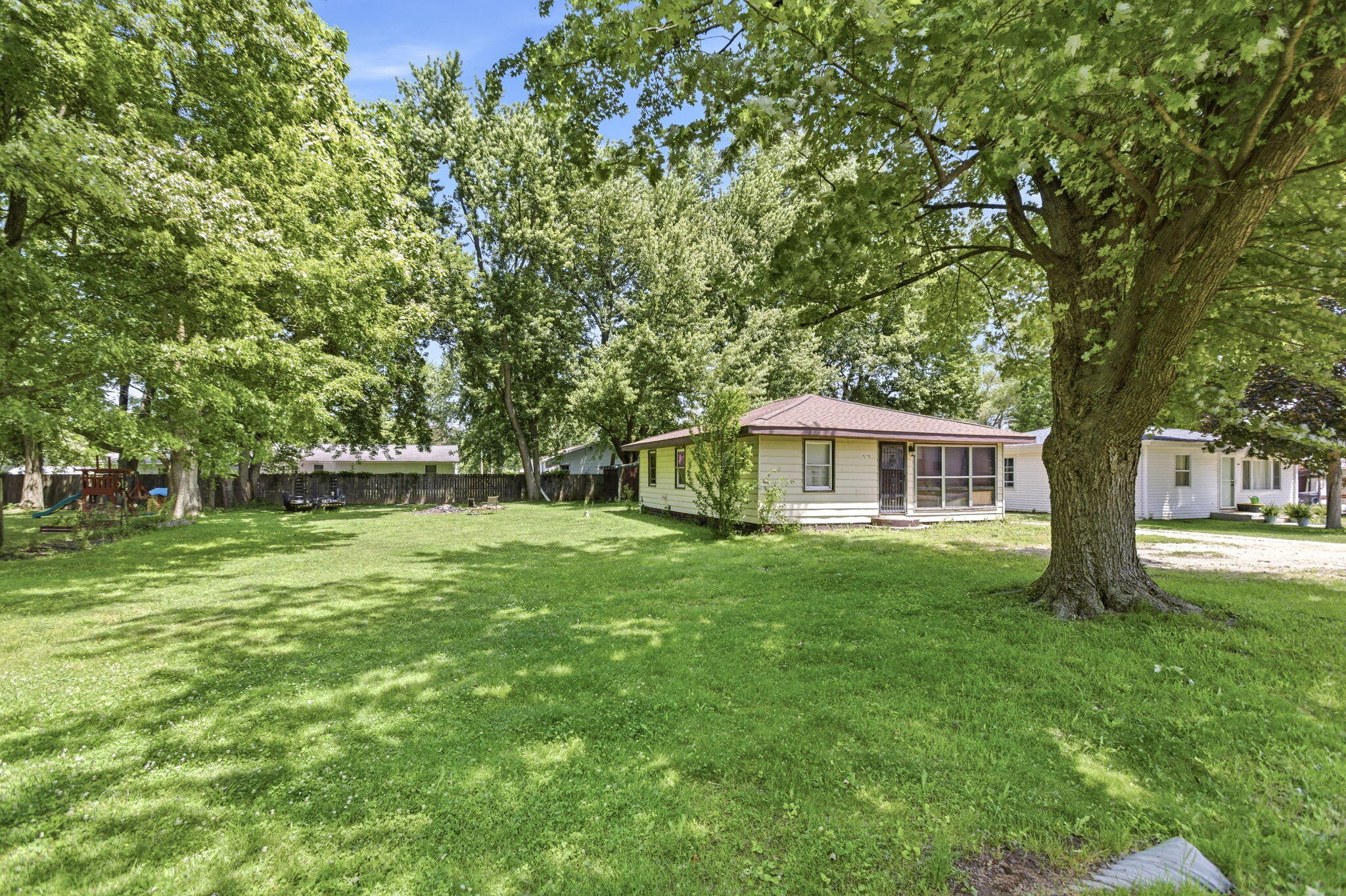 7275 Helen Coloma MI 49038