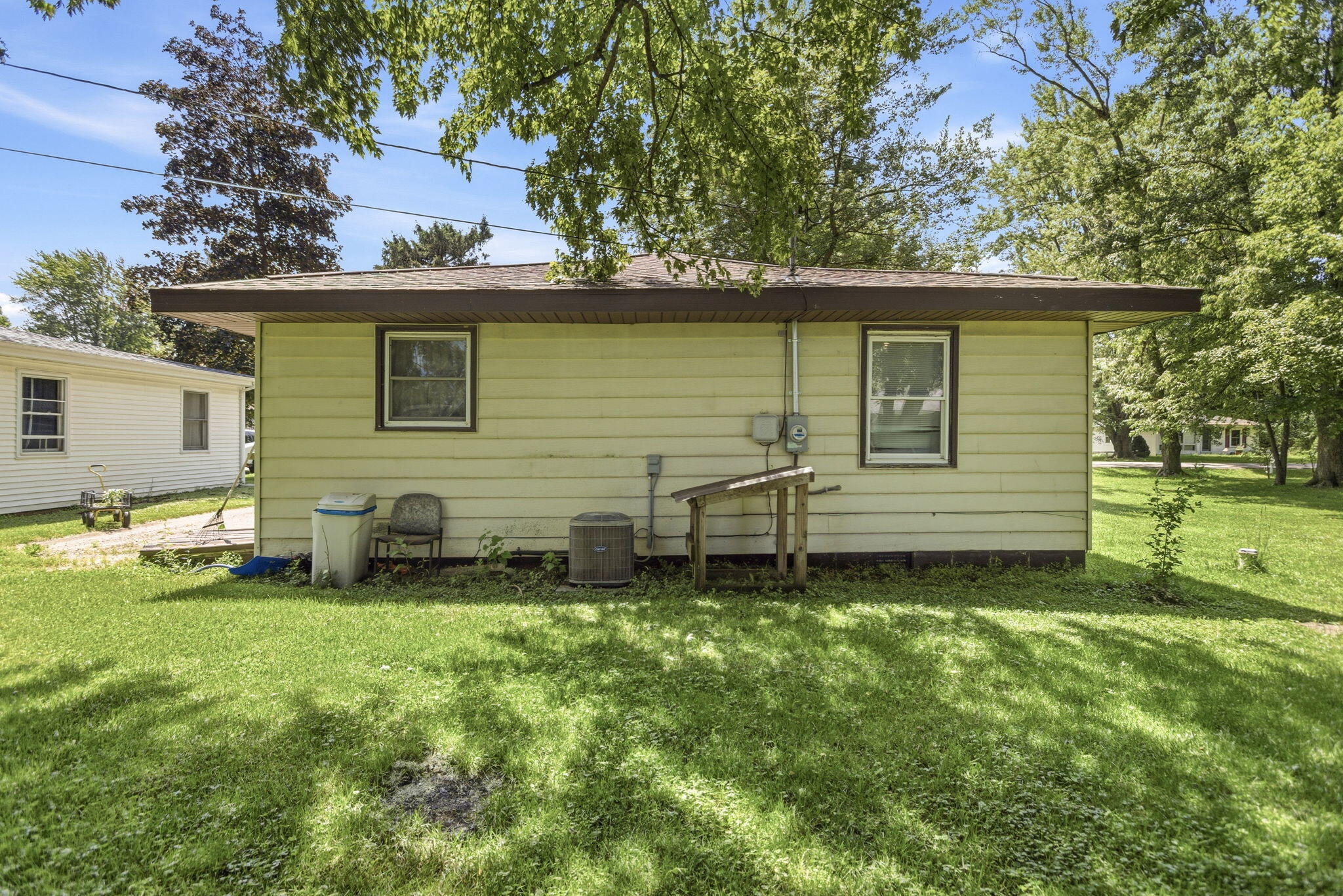 7275 Helen Coloma MI 49038