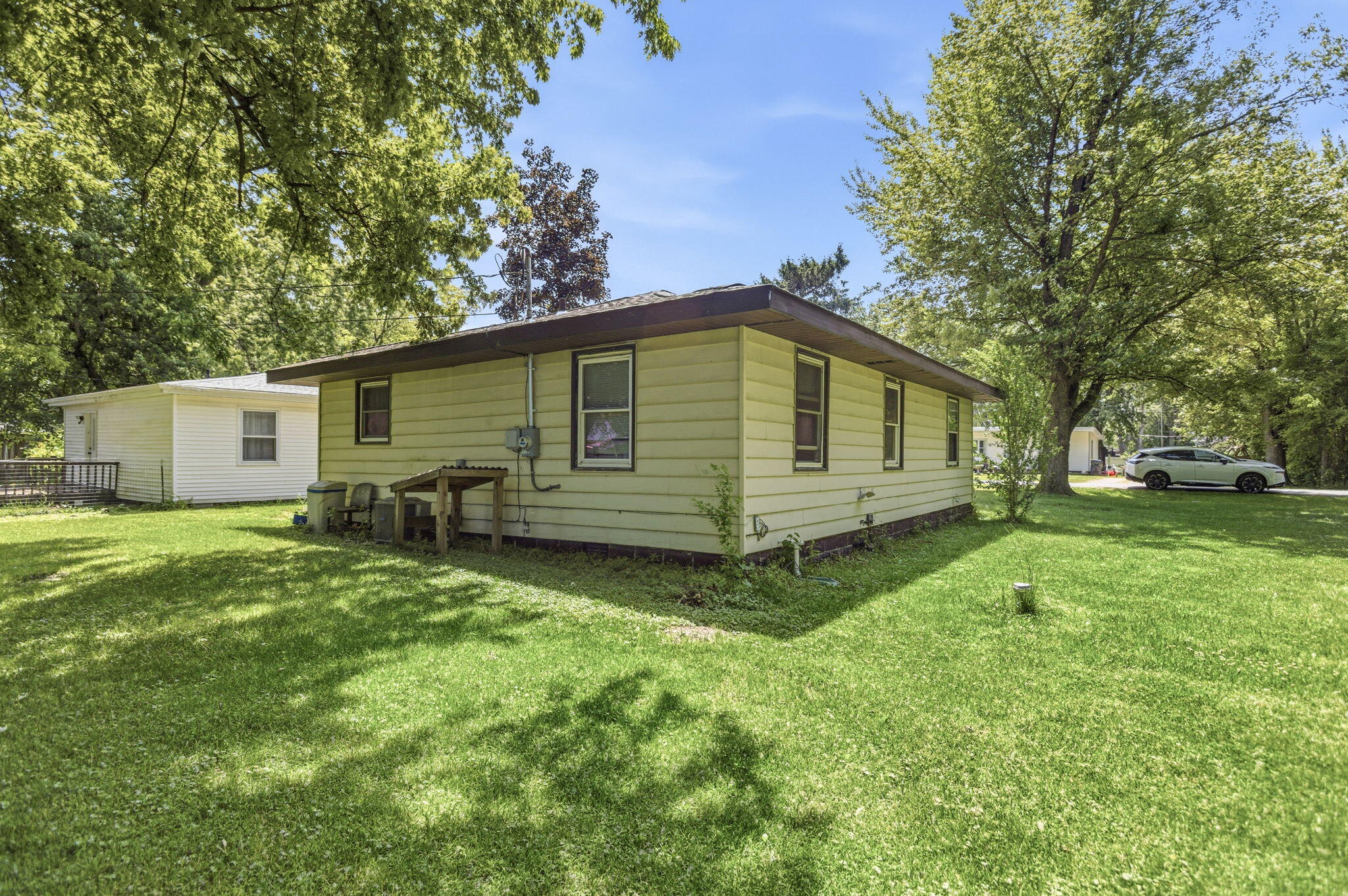 7275 Helen Coloma MI 49038