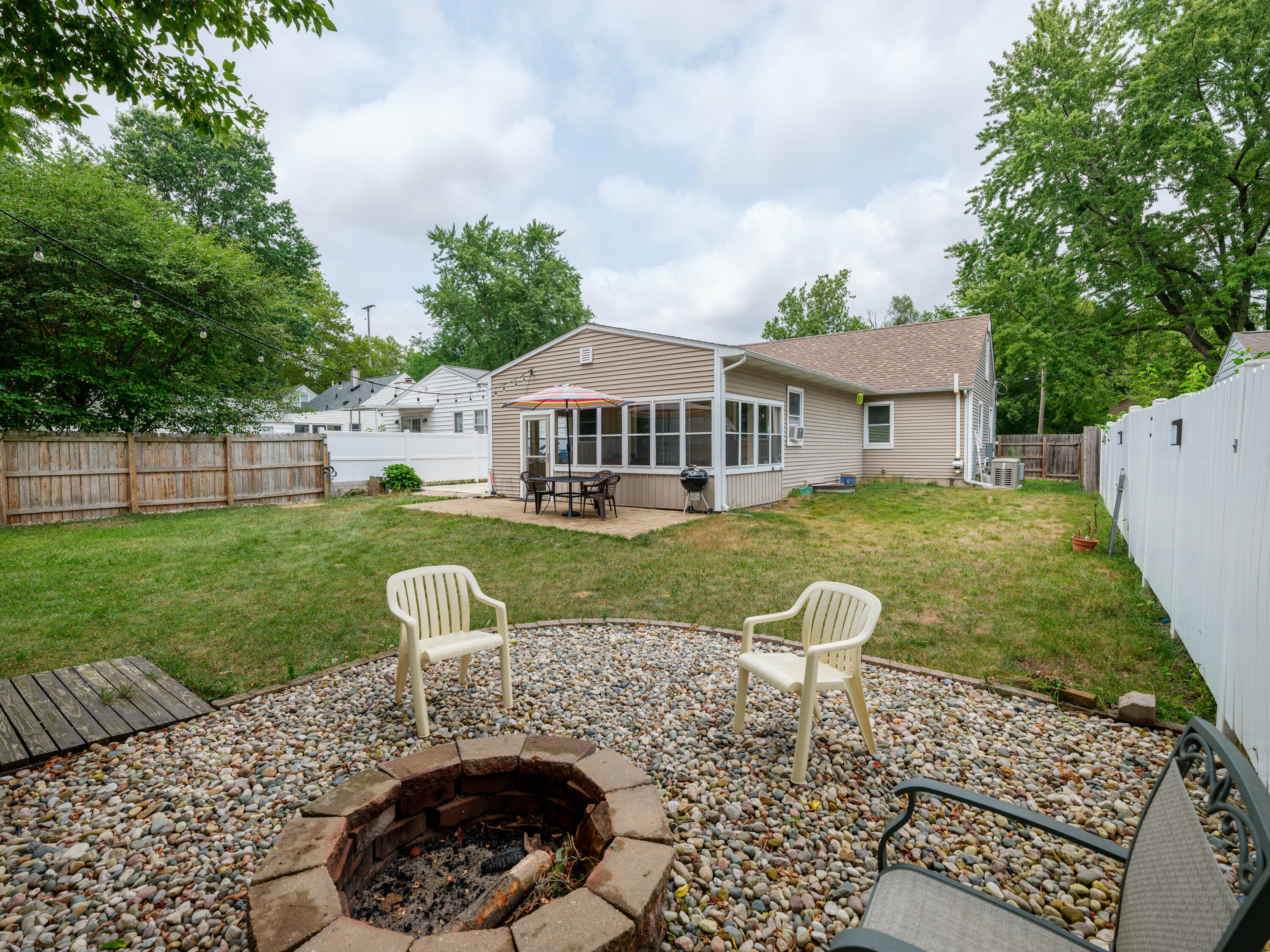 1622 Homecrest Avenue Kalamazoo MI 49001