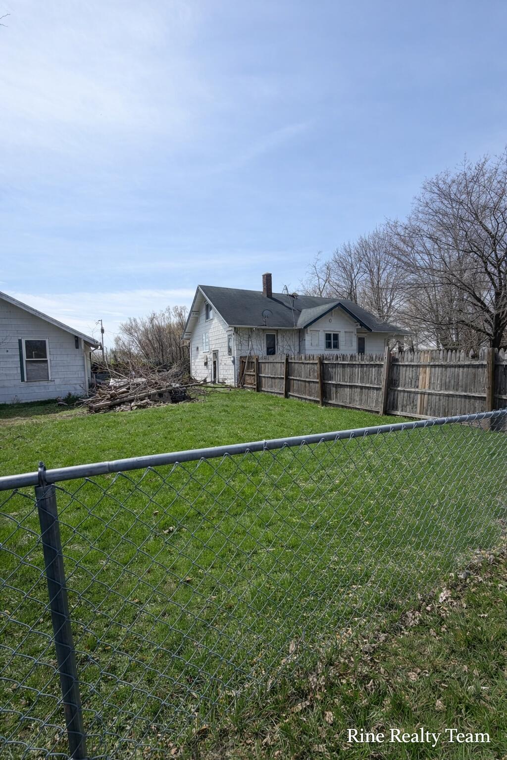 1091 N Benton Center Road Benton Harbor MI 49022