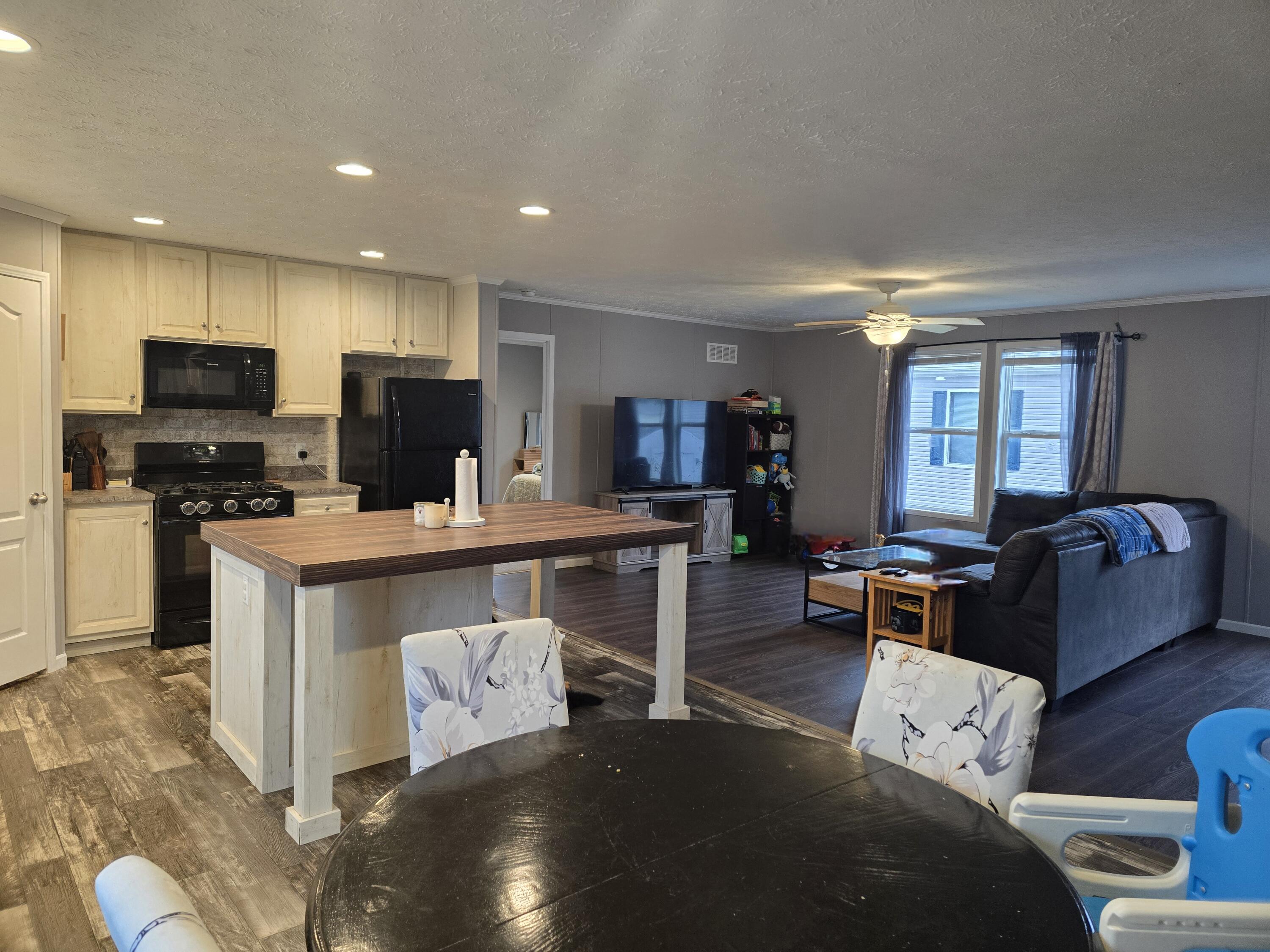 217 Braeburn Drive Muskegon MI 49442