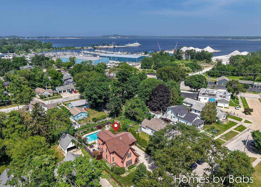 2027 Bourdon Street Muskegon MI 49441